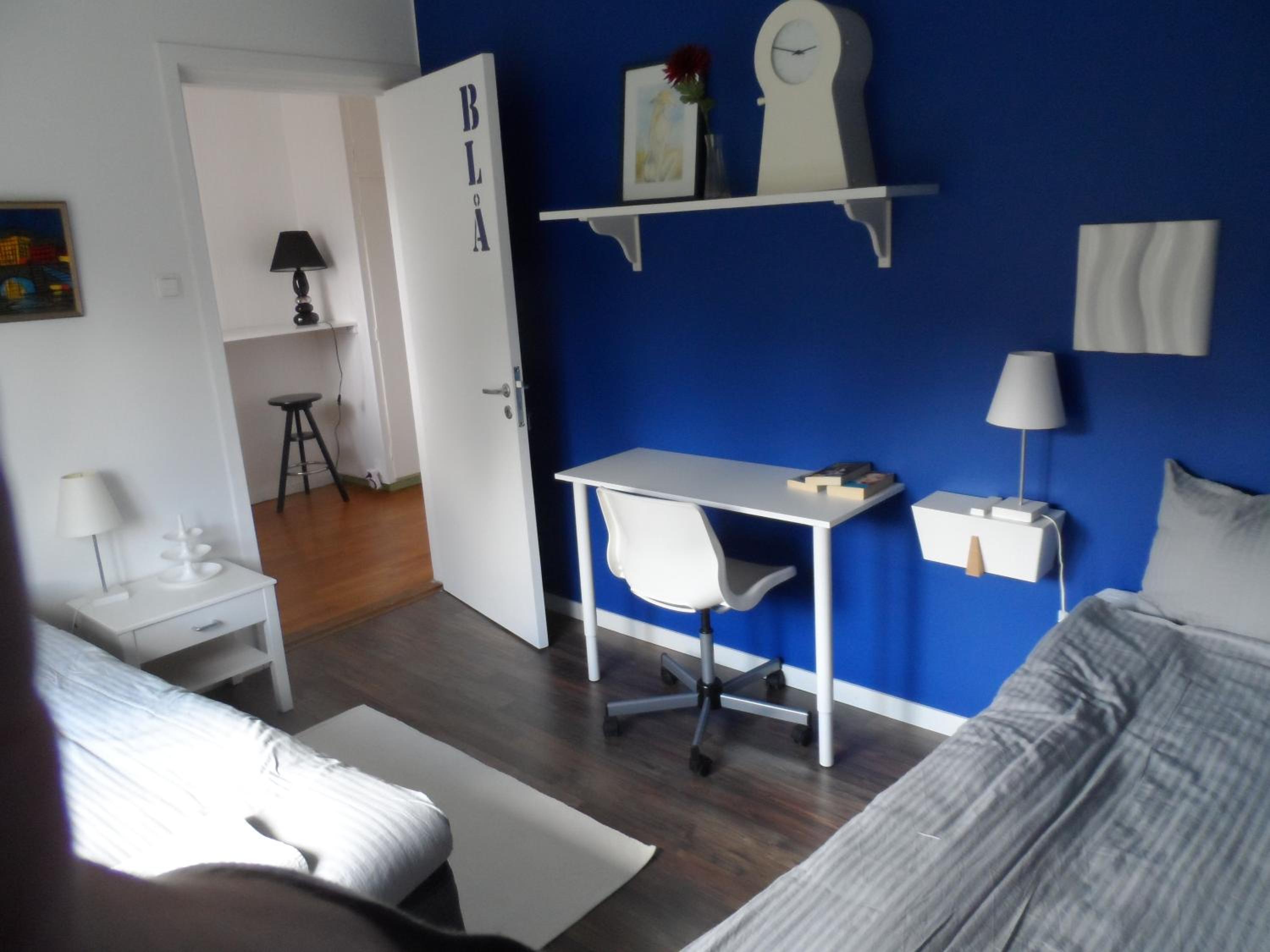 Twin Room with Shared Toilet photo 2