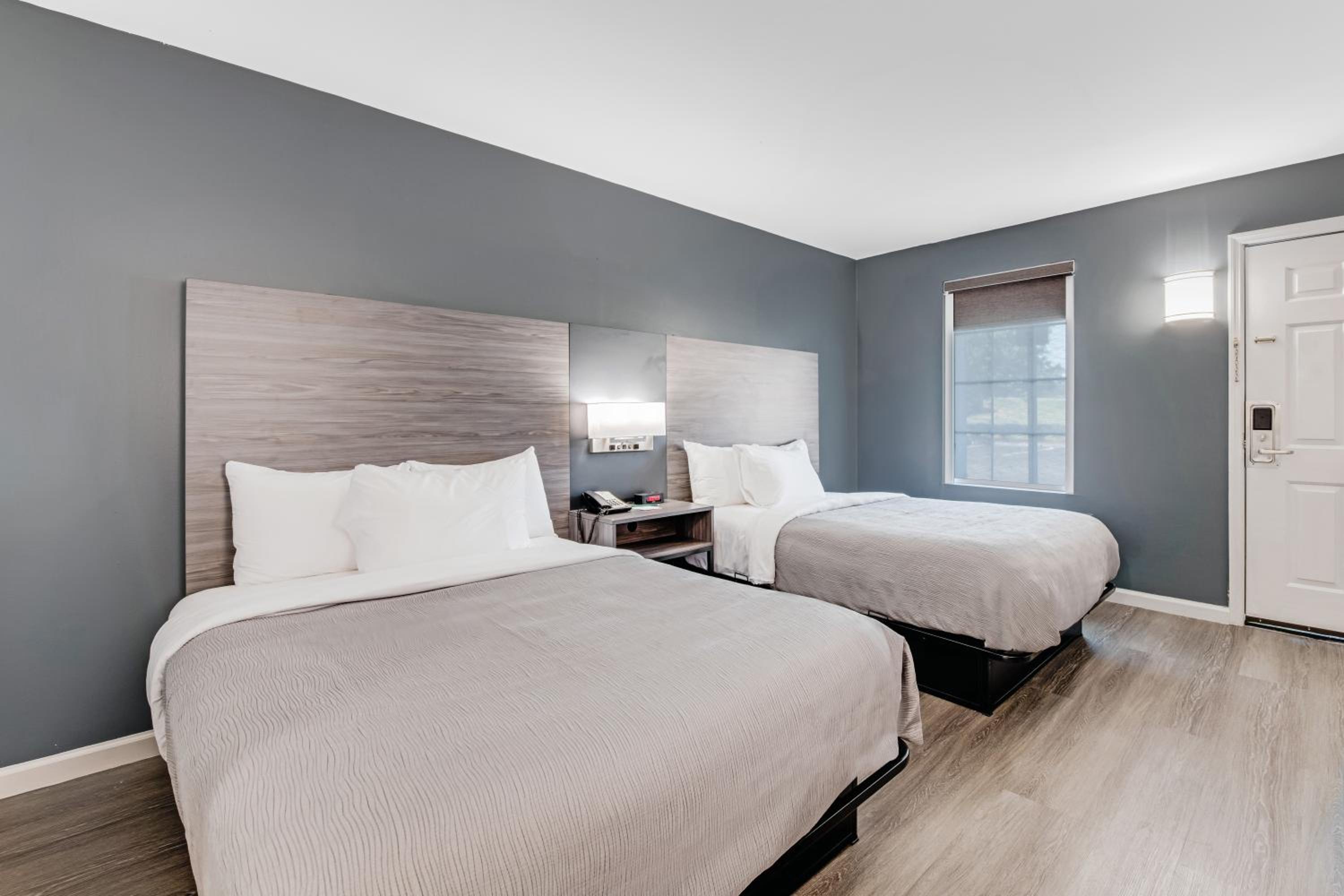 Double Room with Two Double Beds - Non-Smoking - Photo 1