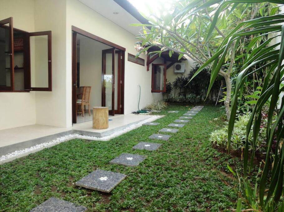 Three-Bedroom House photo 3