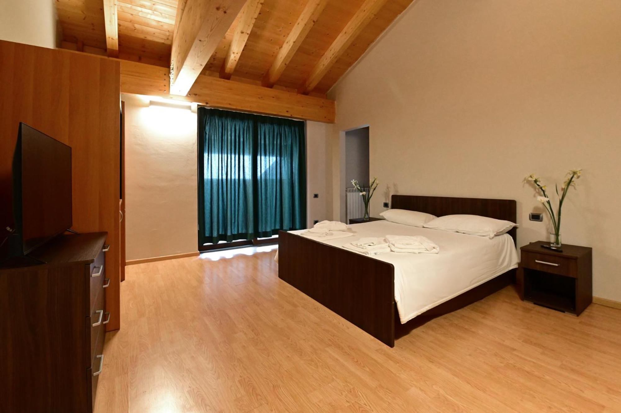 Superior Quadruple Room photo 2
