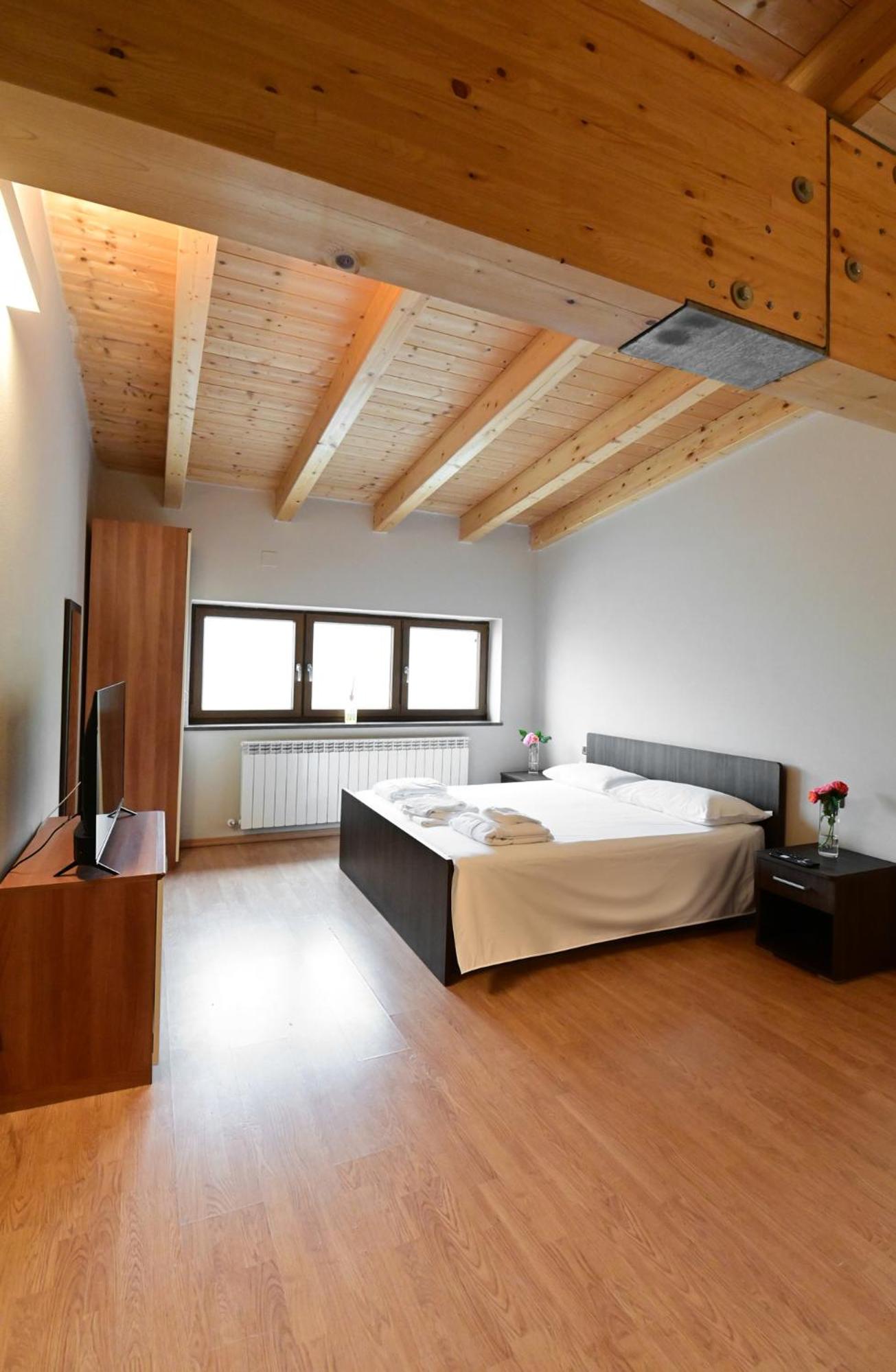 Standard Quadruple Room photo 2