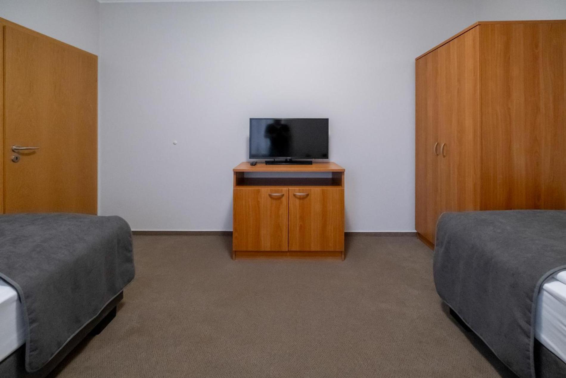 Apartment (4 Adults)
