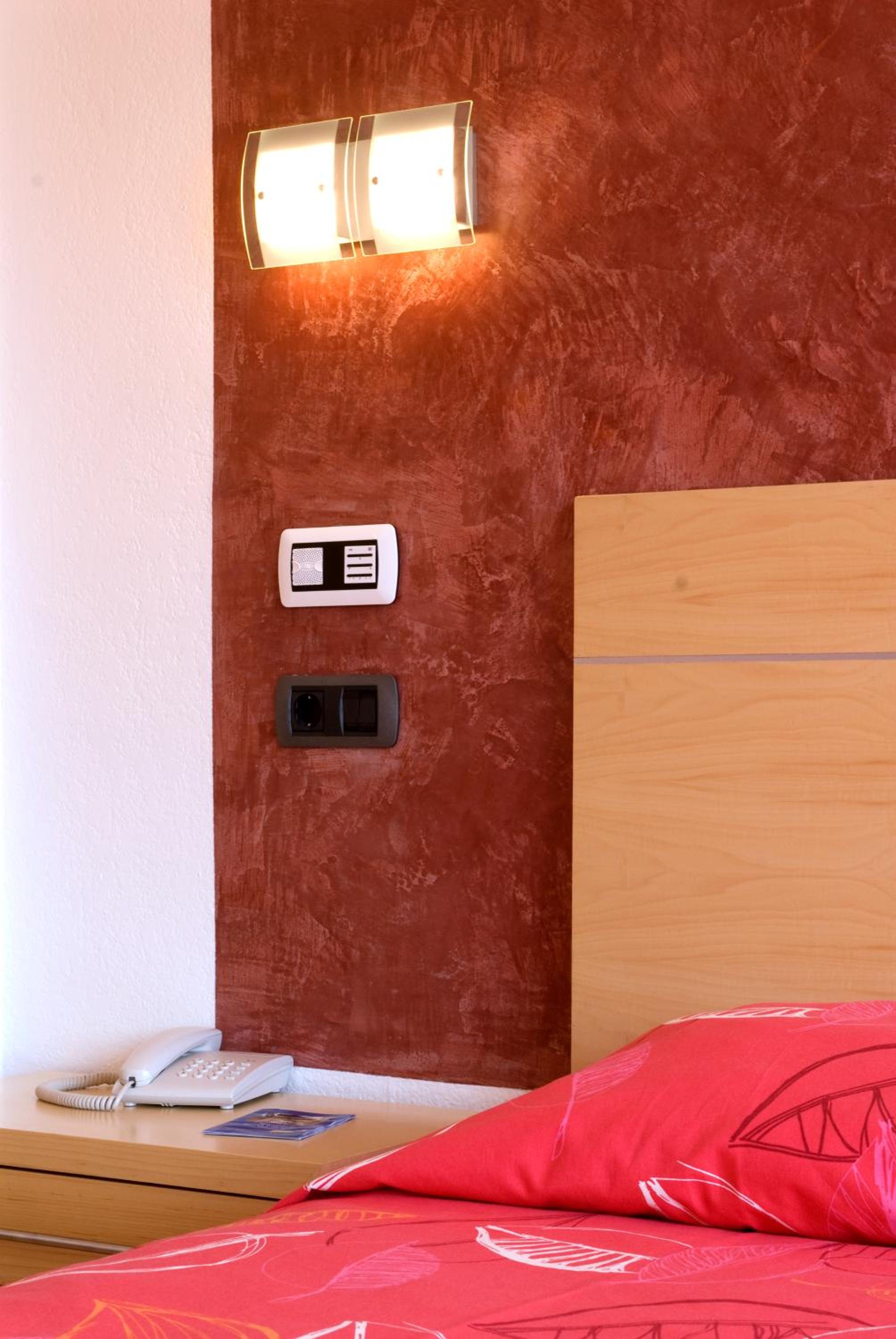 Deluxe Room (3 Adults)