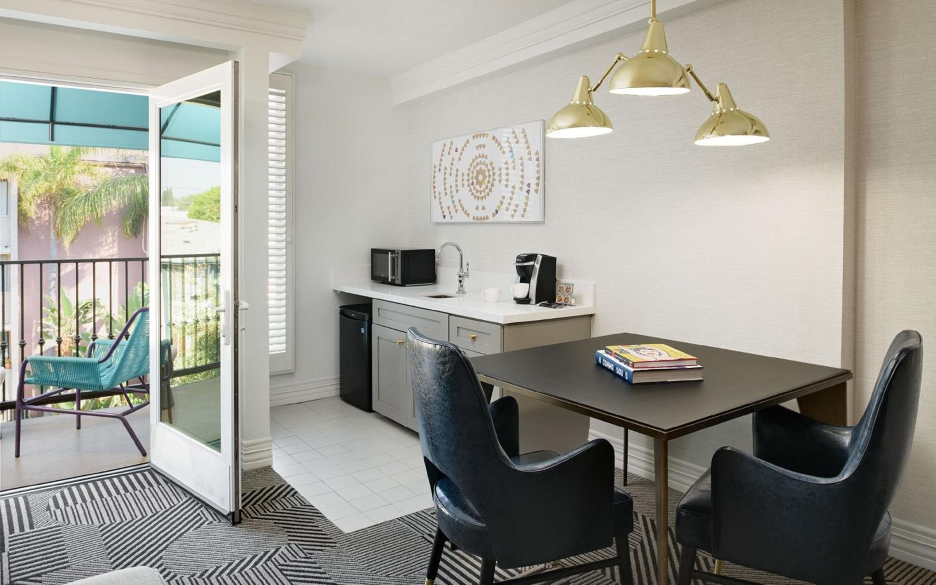 Premier King Suite with Blacony