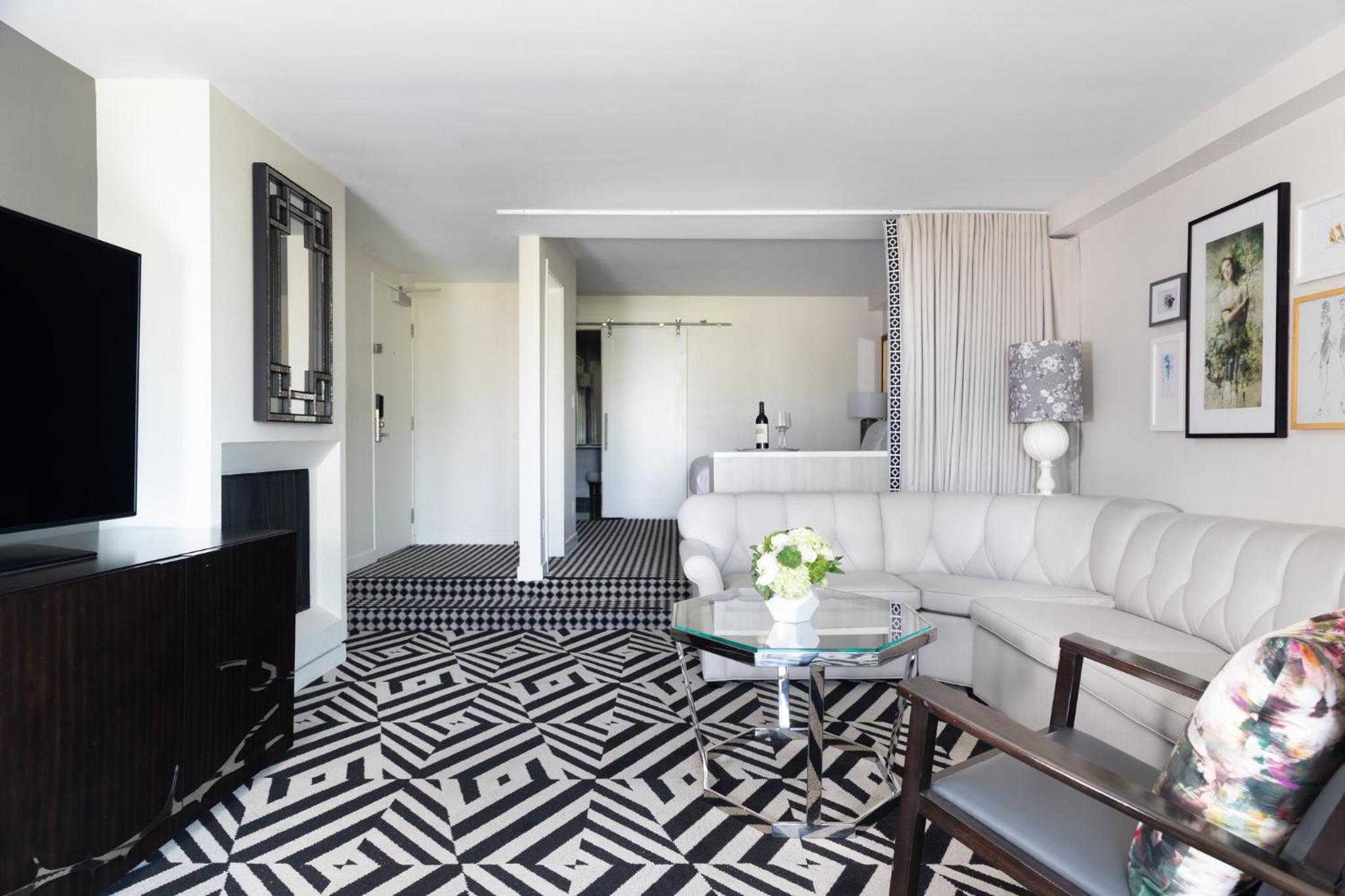 Premier King Suite with Balcony