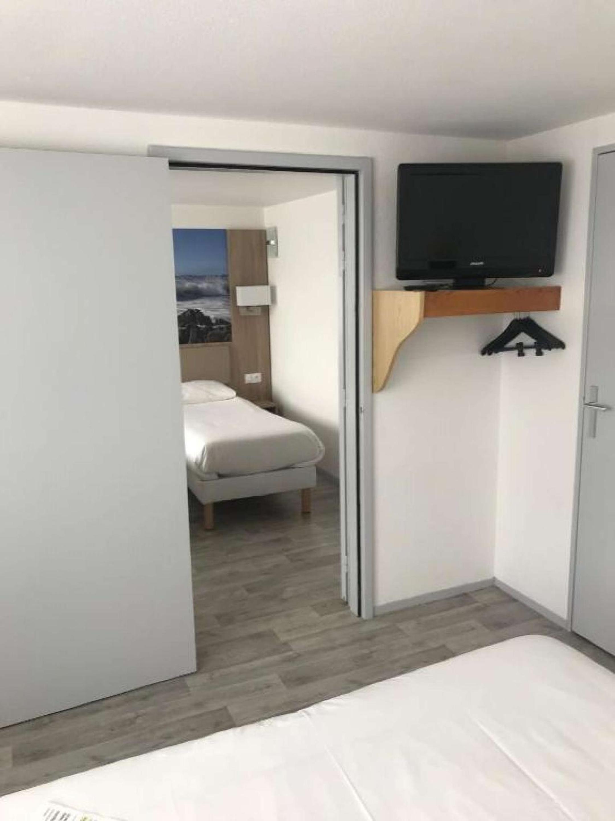 Two Connecting Rooms - Photo 1