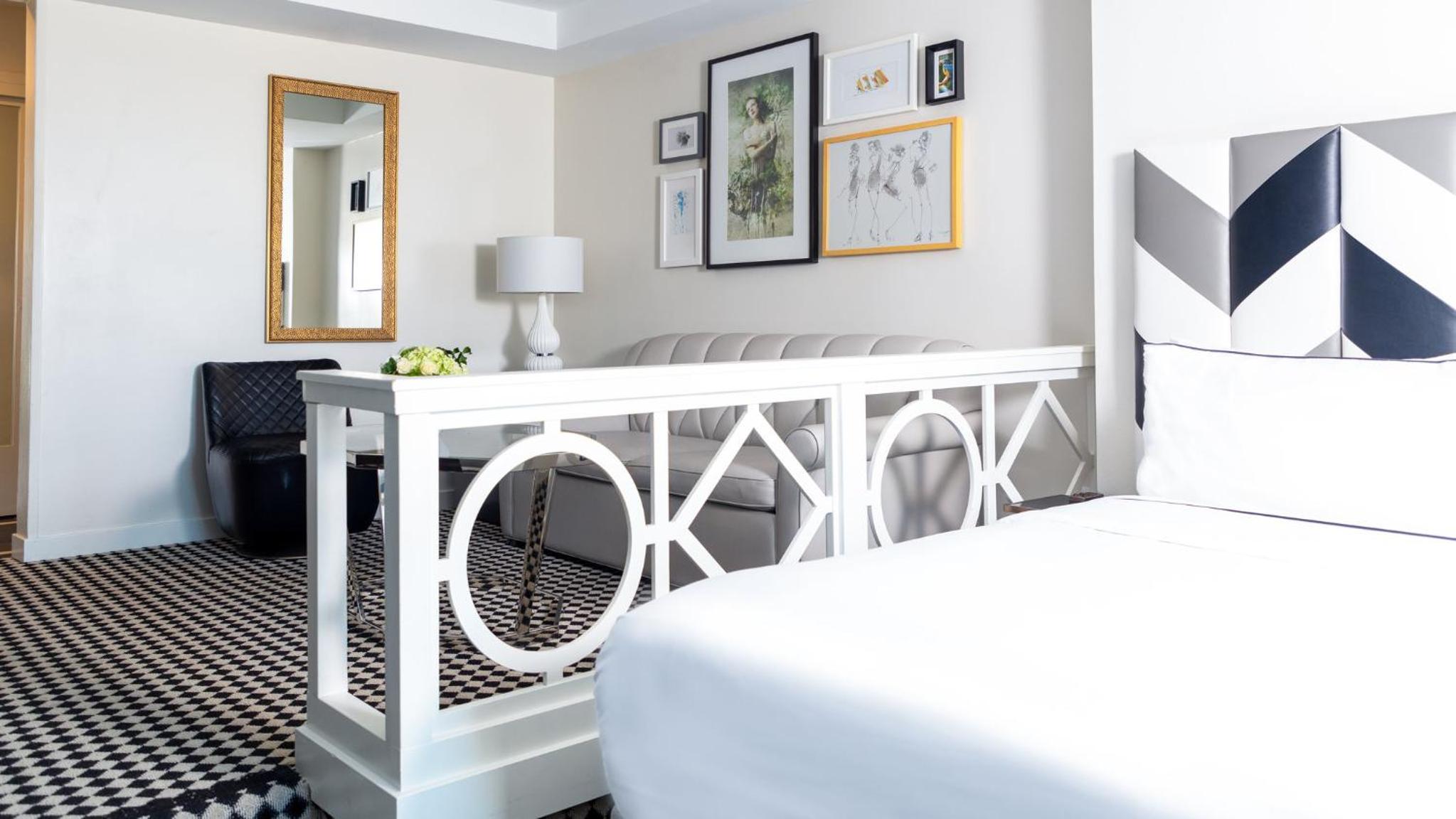 Deluxe Suite