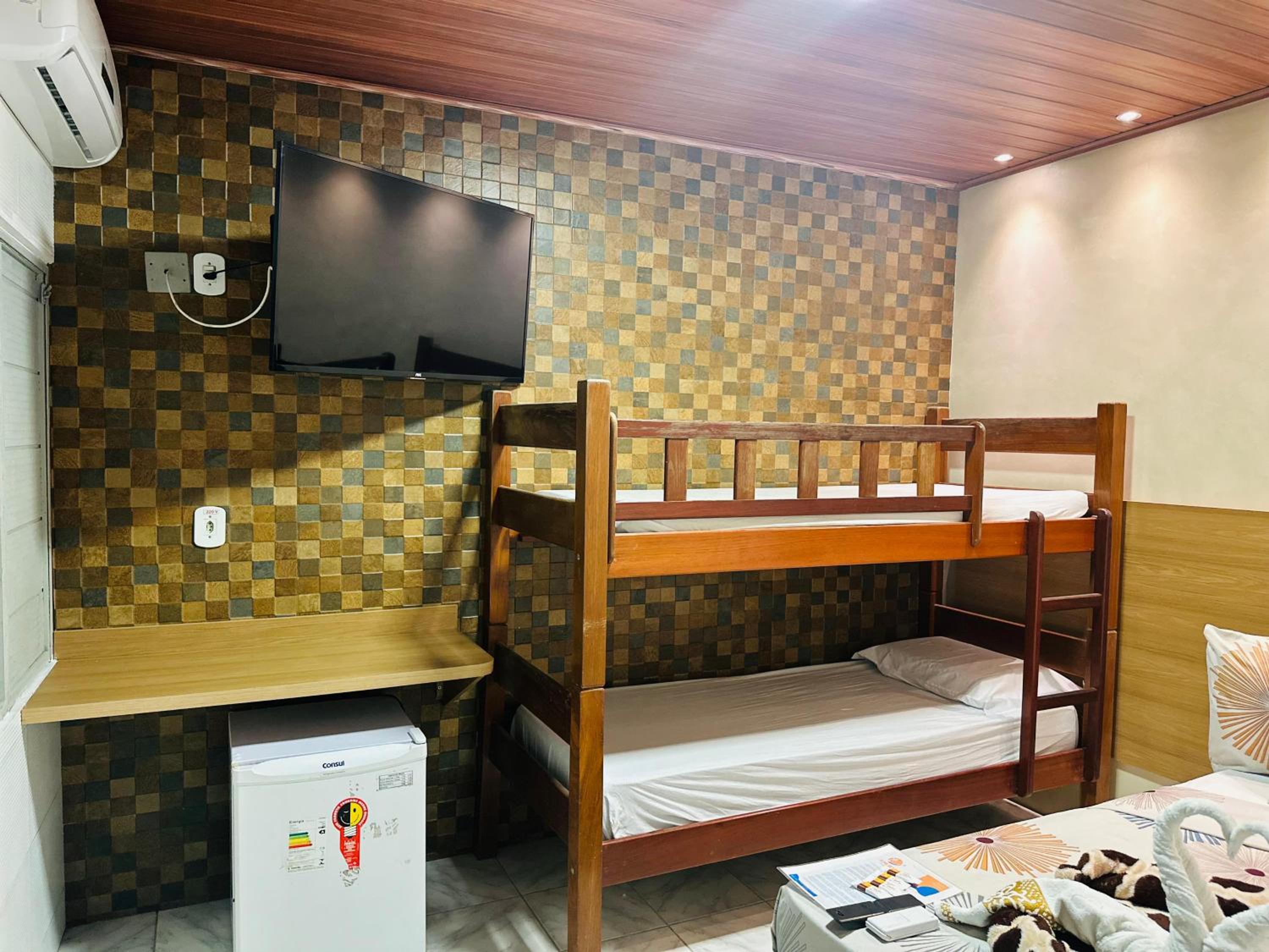 Quadruple Room - Photo 5