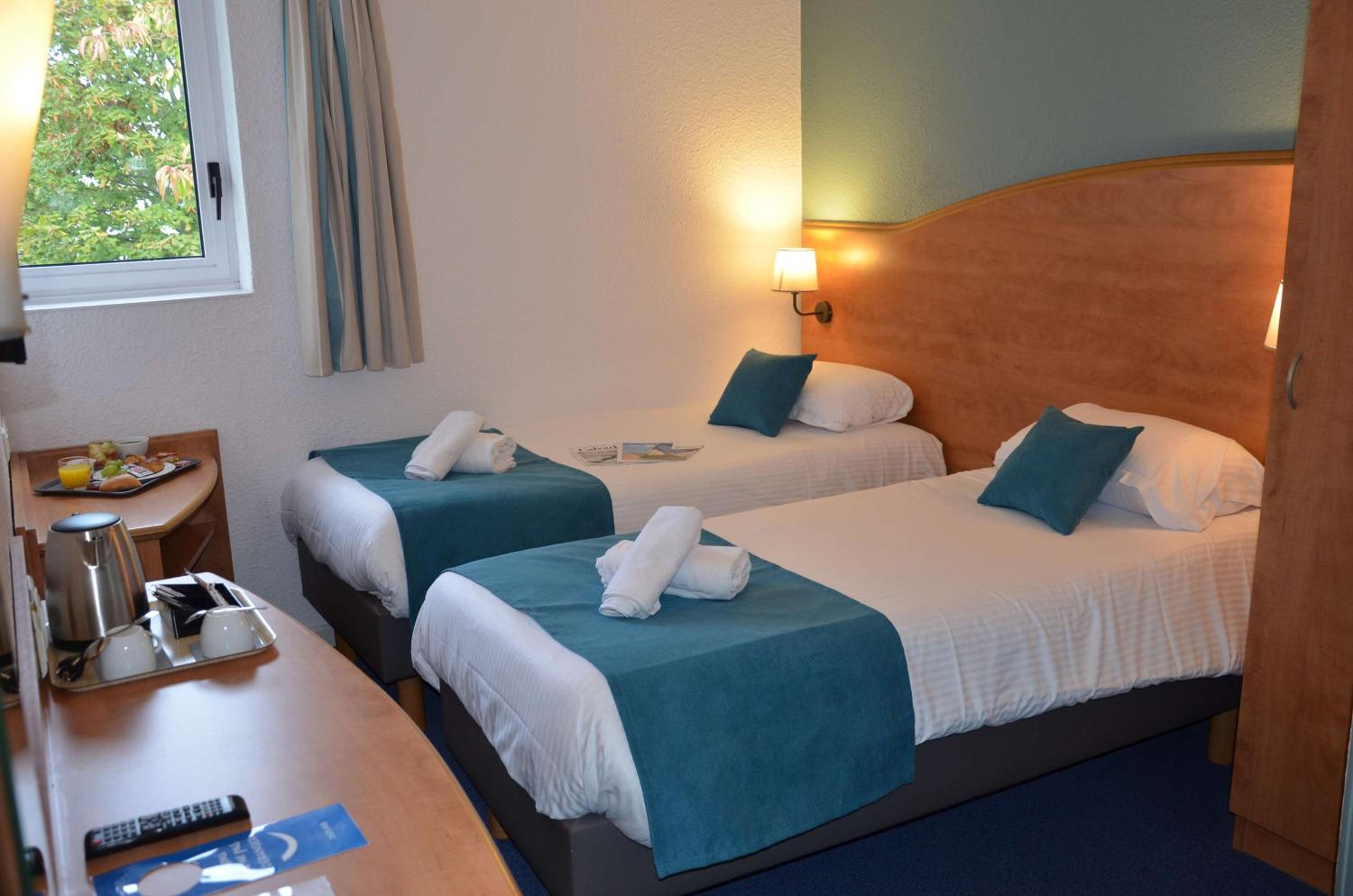Twin Room - Photo 1