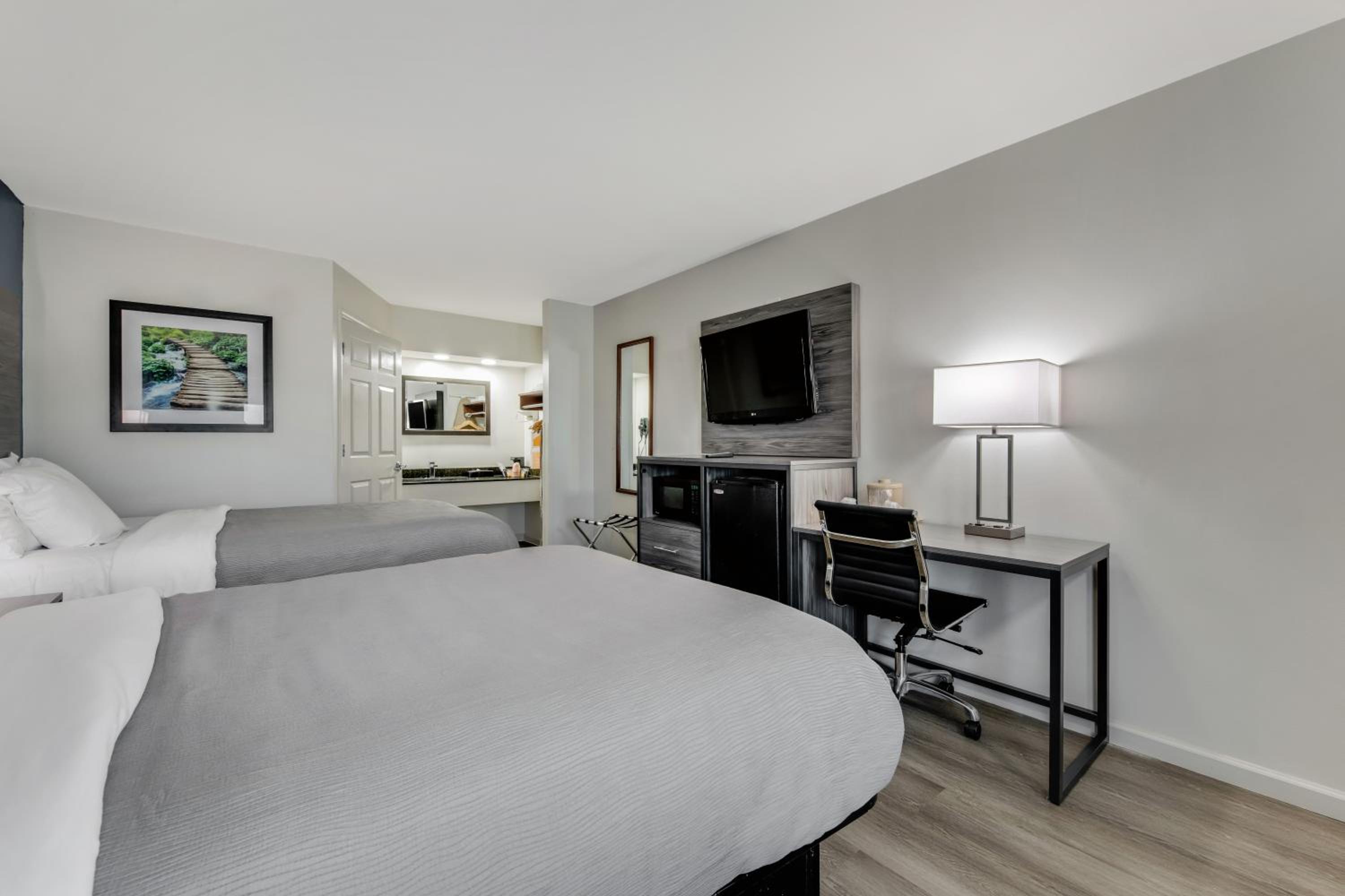 Double Room with Two Double Beds - Non-Smoking - Photo 7