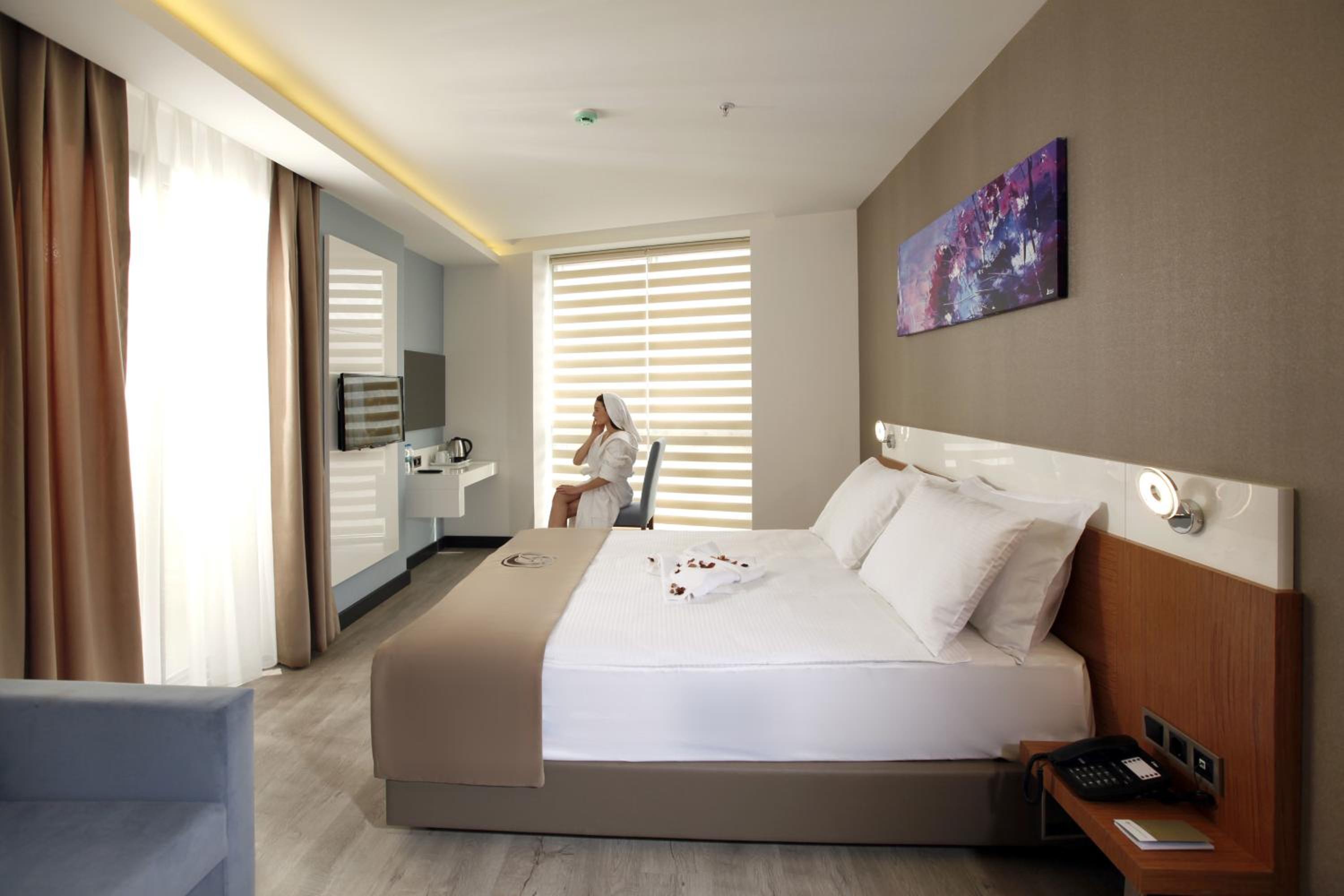 Double Room with Balcony photo 2