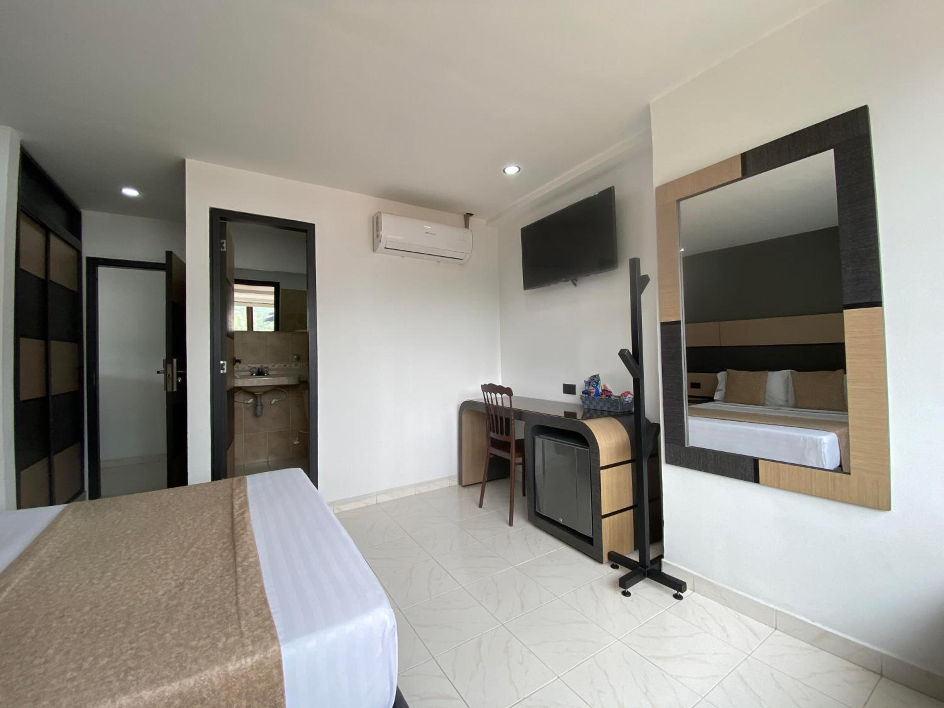 Deluxe Queen Room photo 1