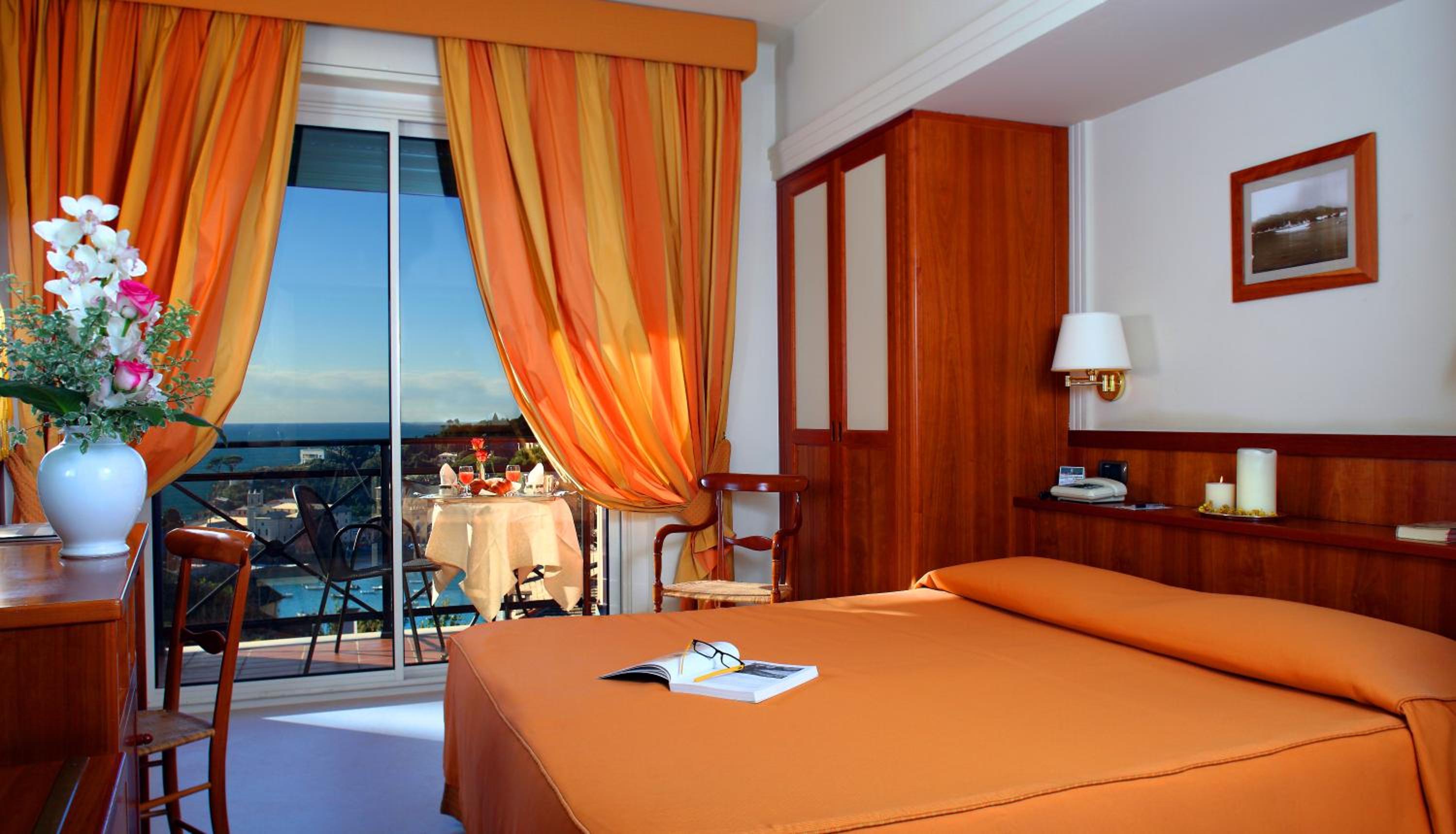 Superior Double or Twin Room with Balcony and Sea View - Photo 4
