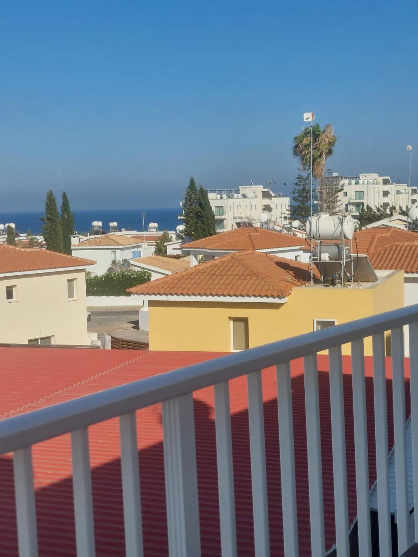 Deluxe Double Room with Side Sea View - Photo 2