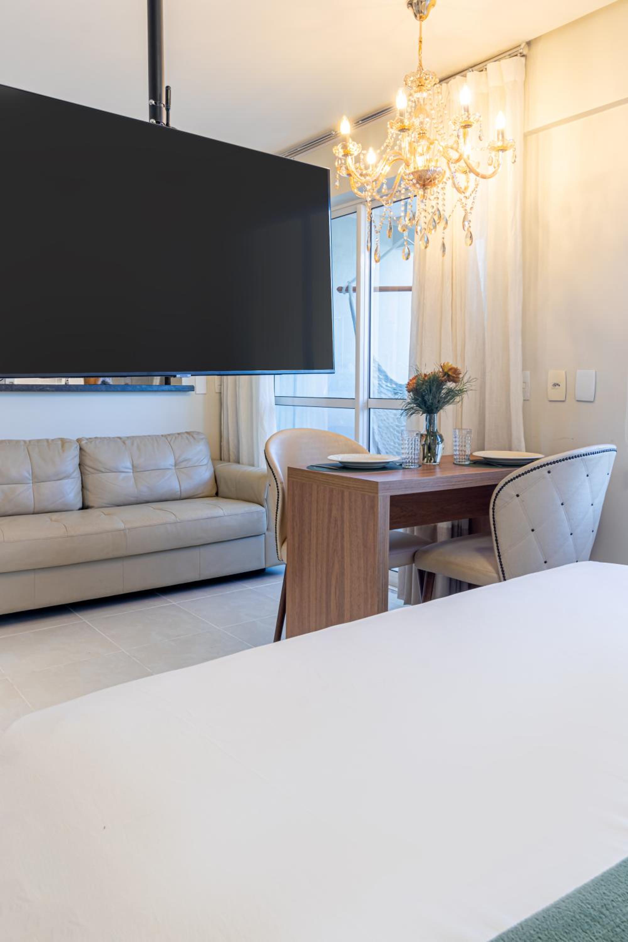 Studio Apartment - Photo 15