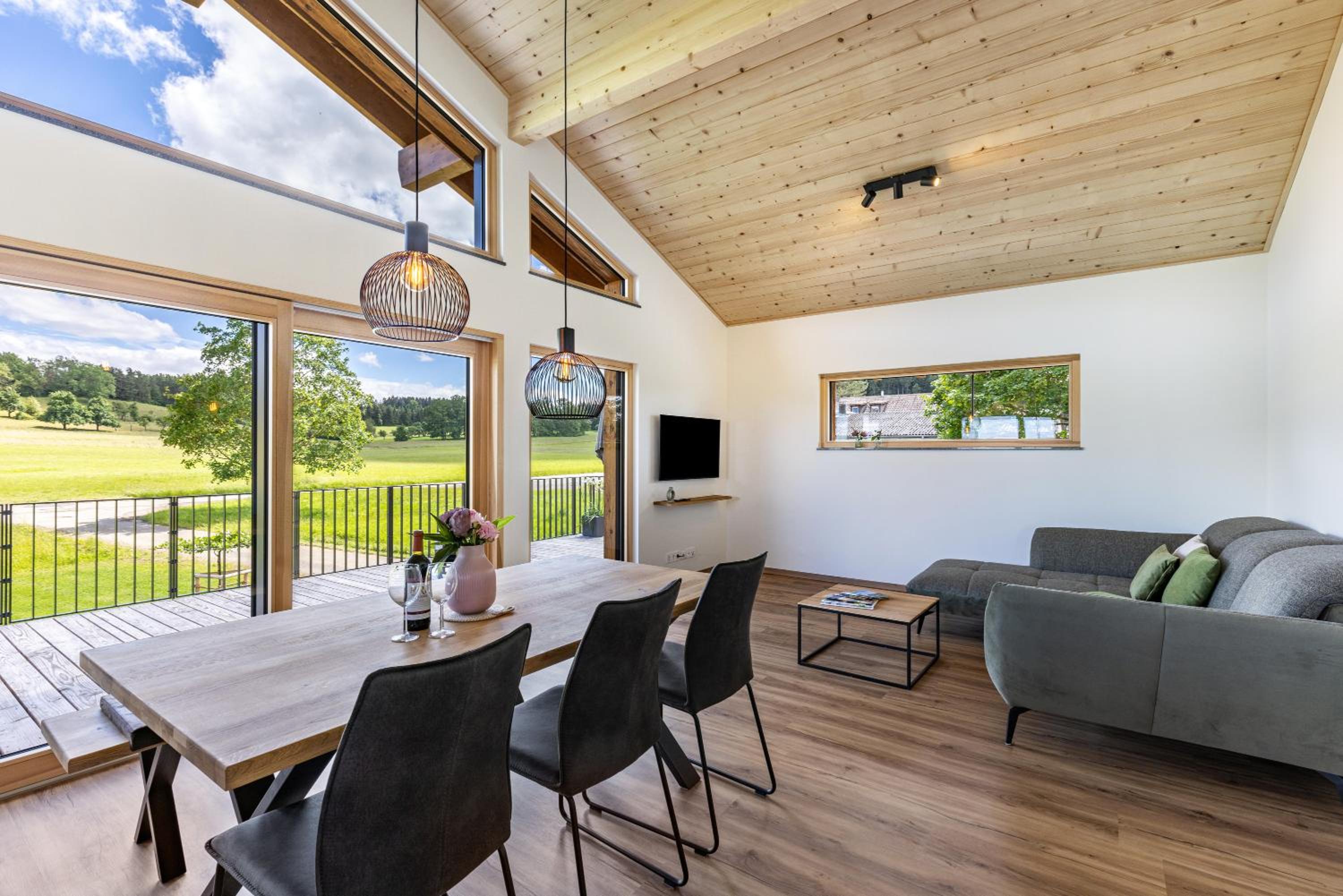Two-Bedroom Deluxe Apartment with Garden View photo 1