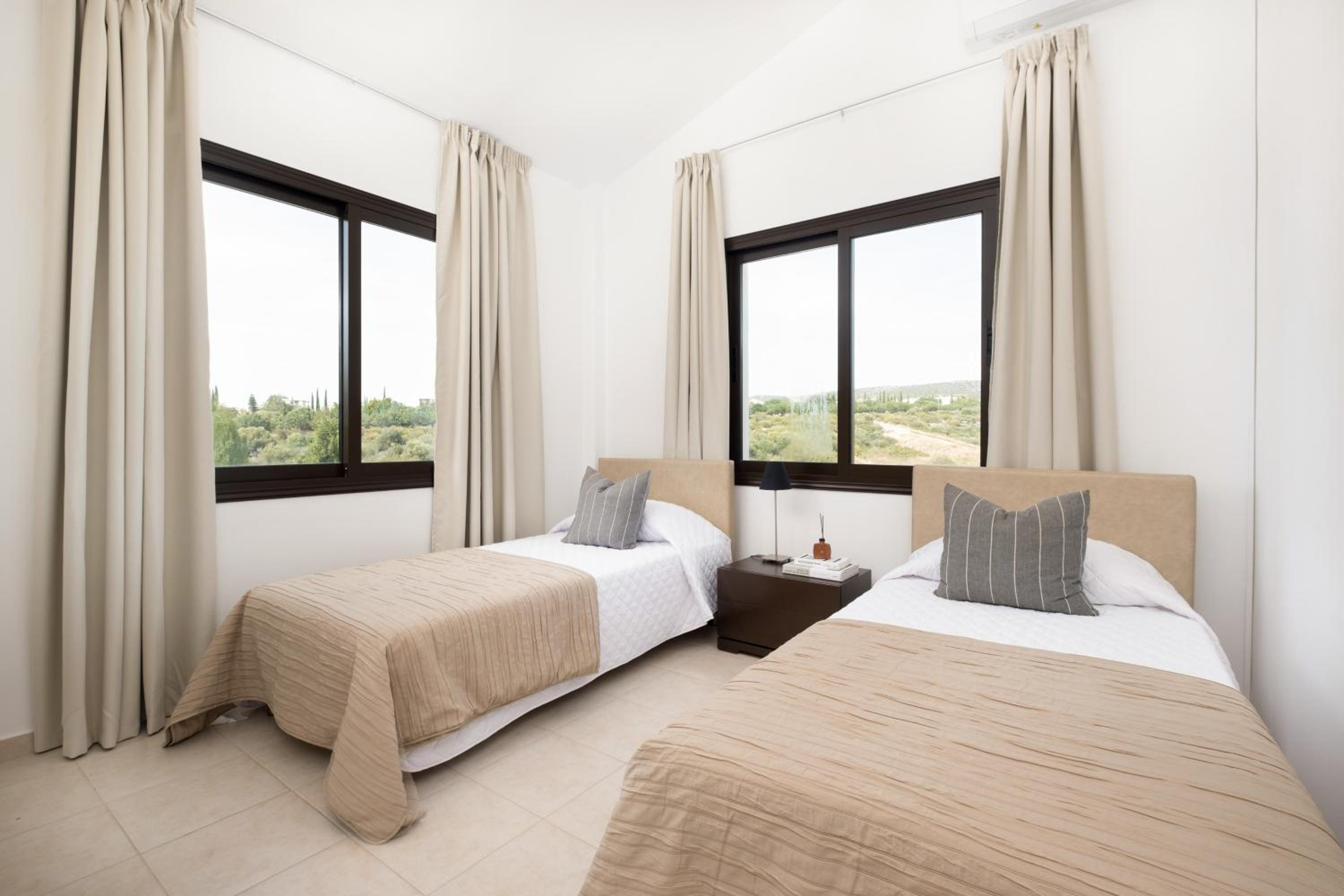 Three-Bedroom Villa photo 3