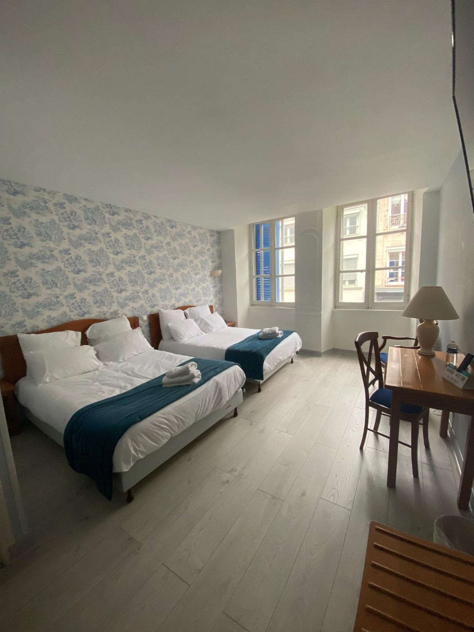 Quadruple Room - Photo 1