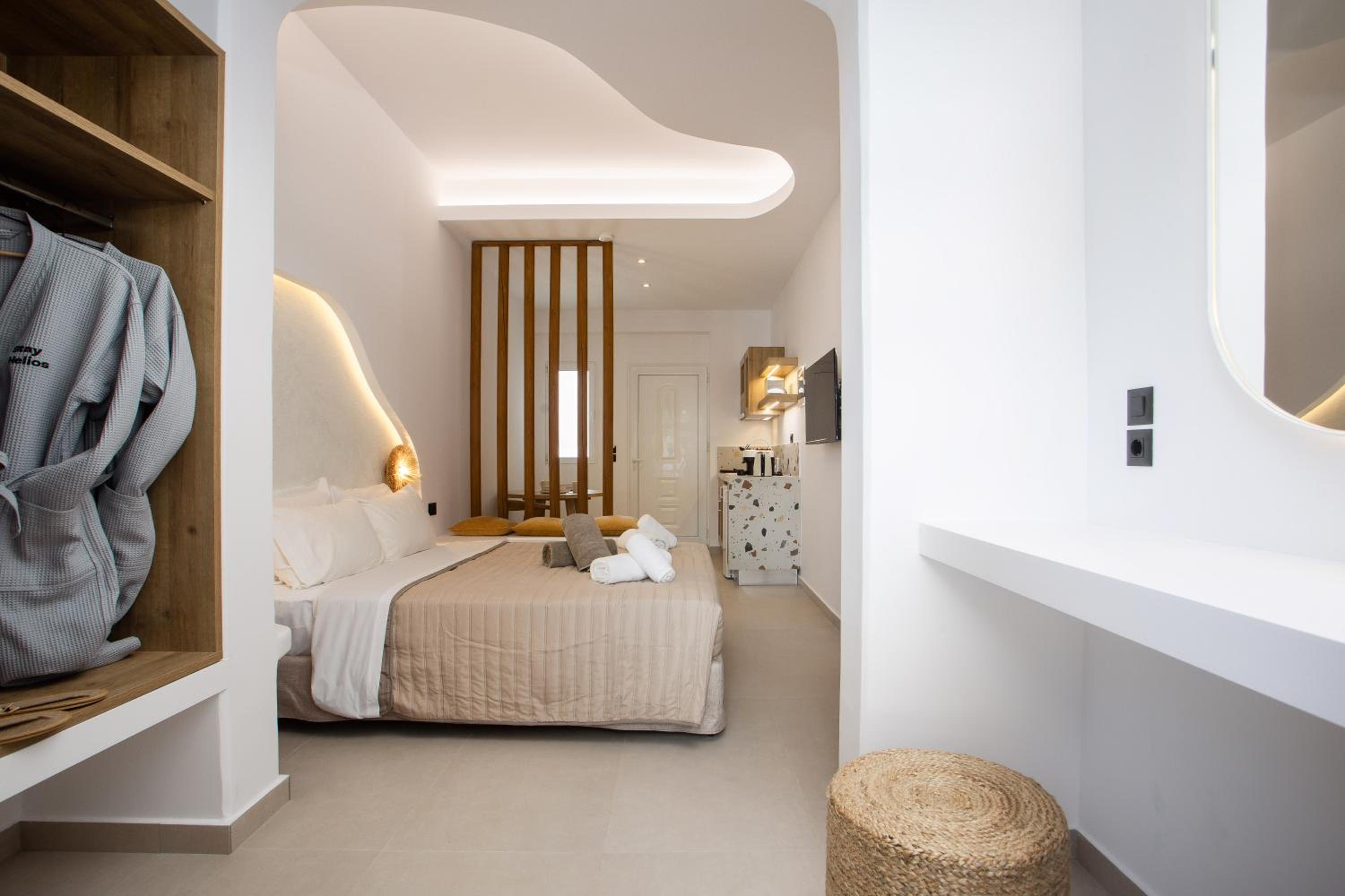 Suite with Spa Bath - Photo 22