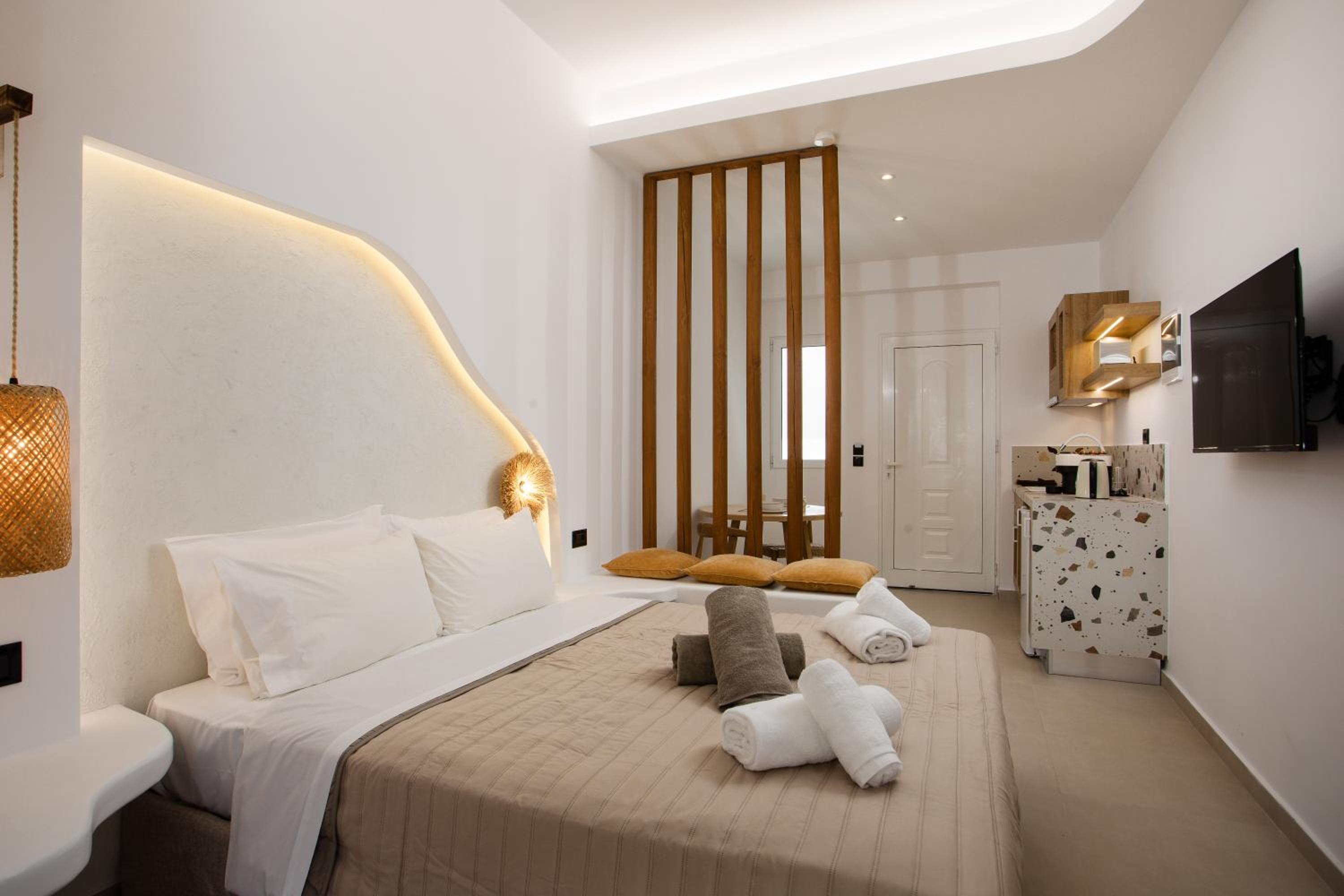 Suite with Spa Bath - Photo 24