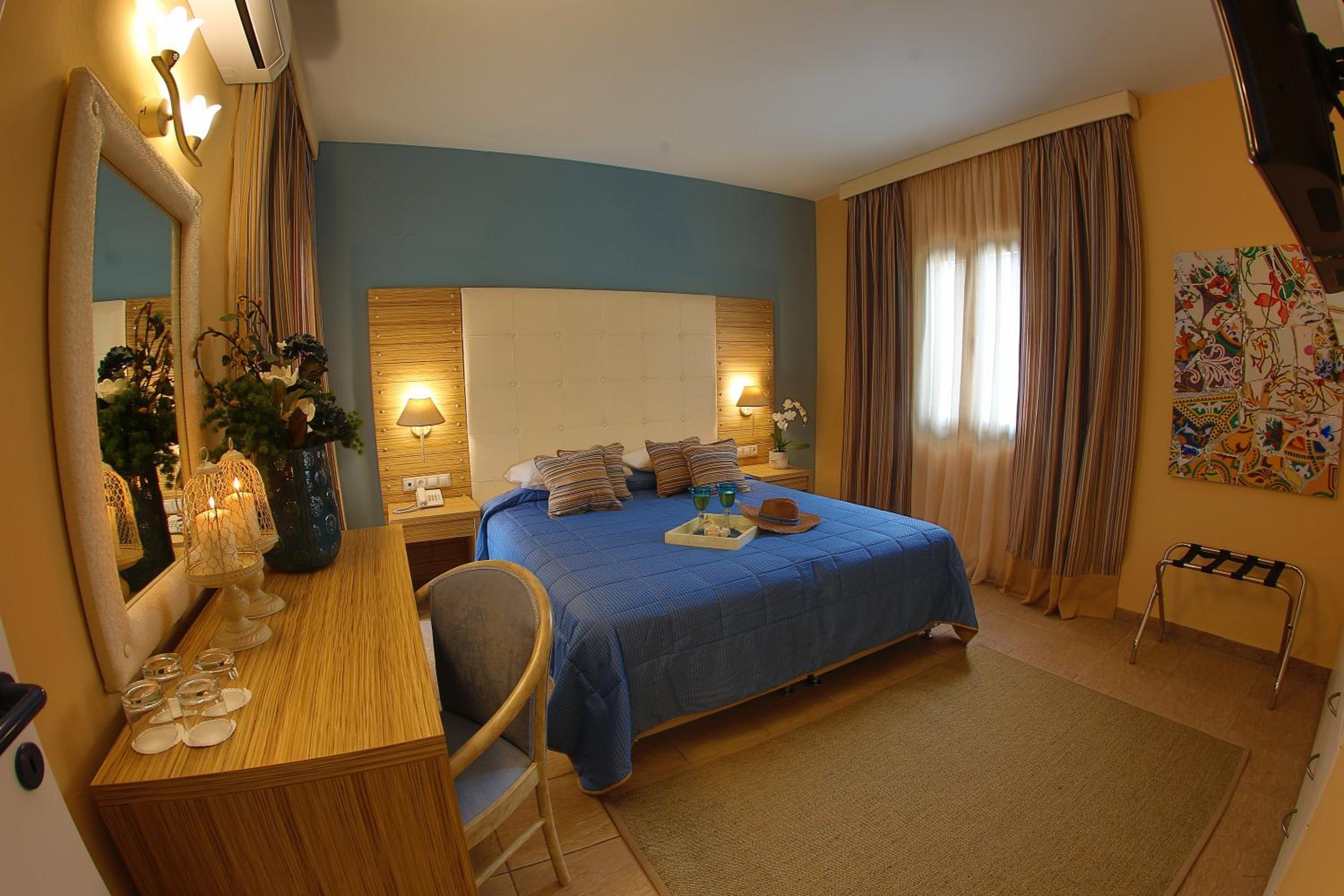 Double Room - Photo 14