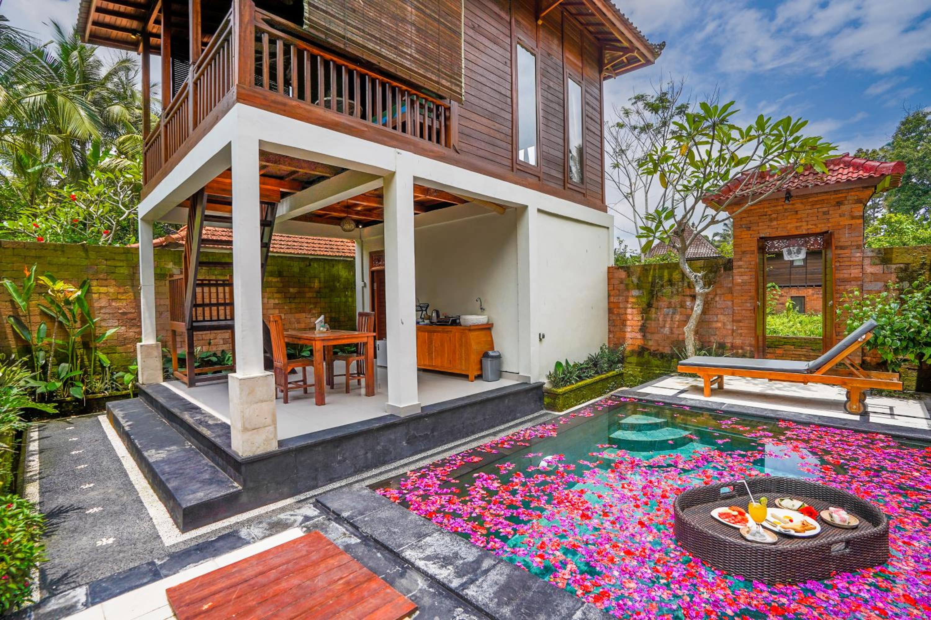 Villa with Private Pool photo 2