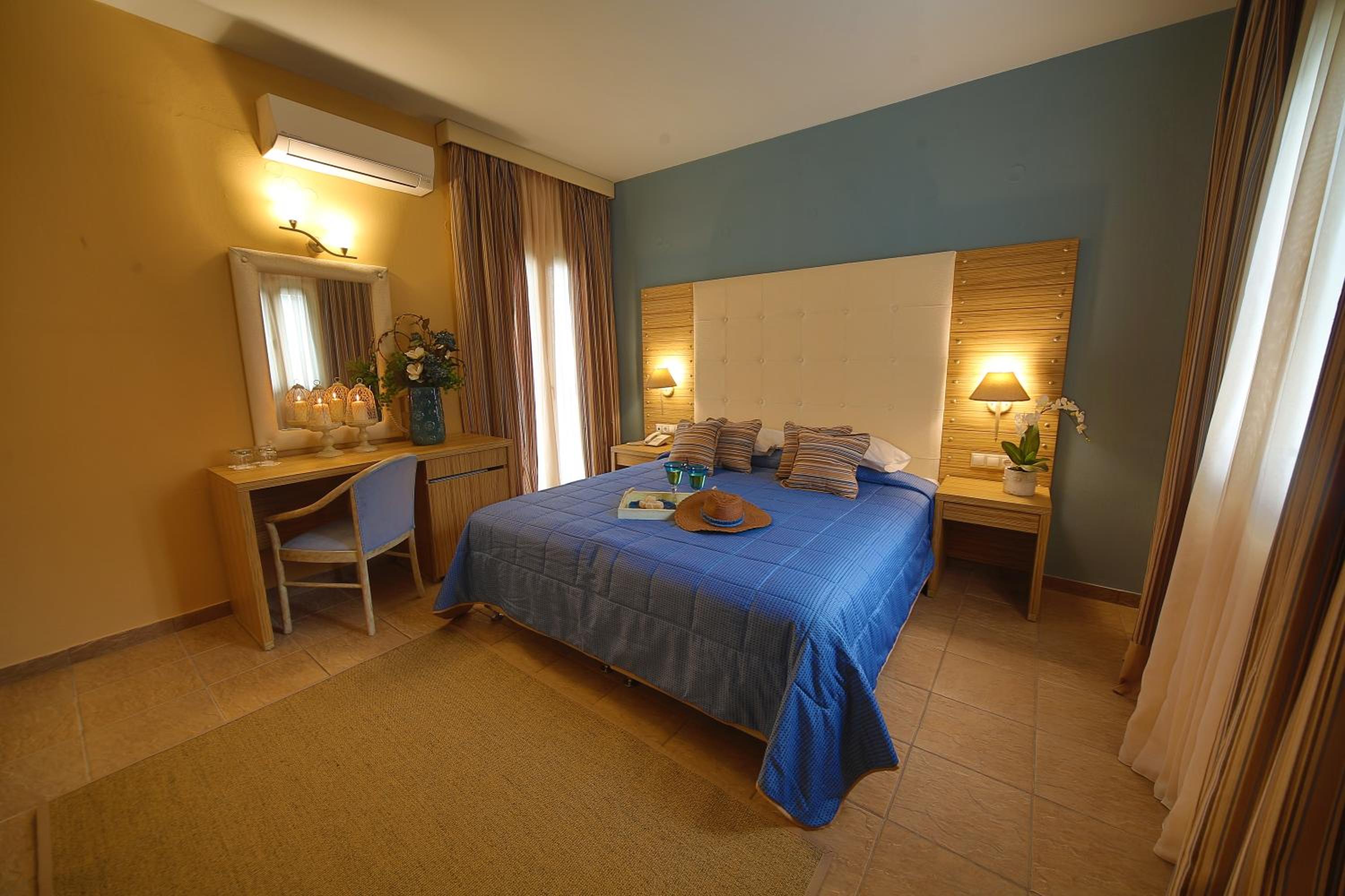Double Room - Photo 13