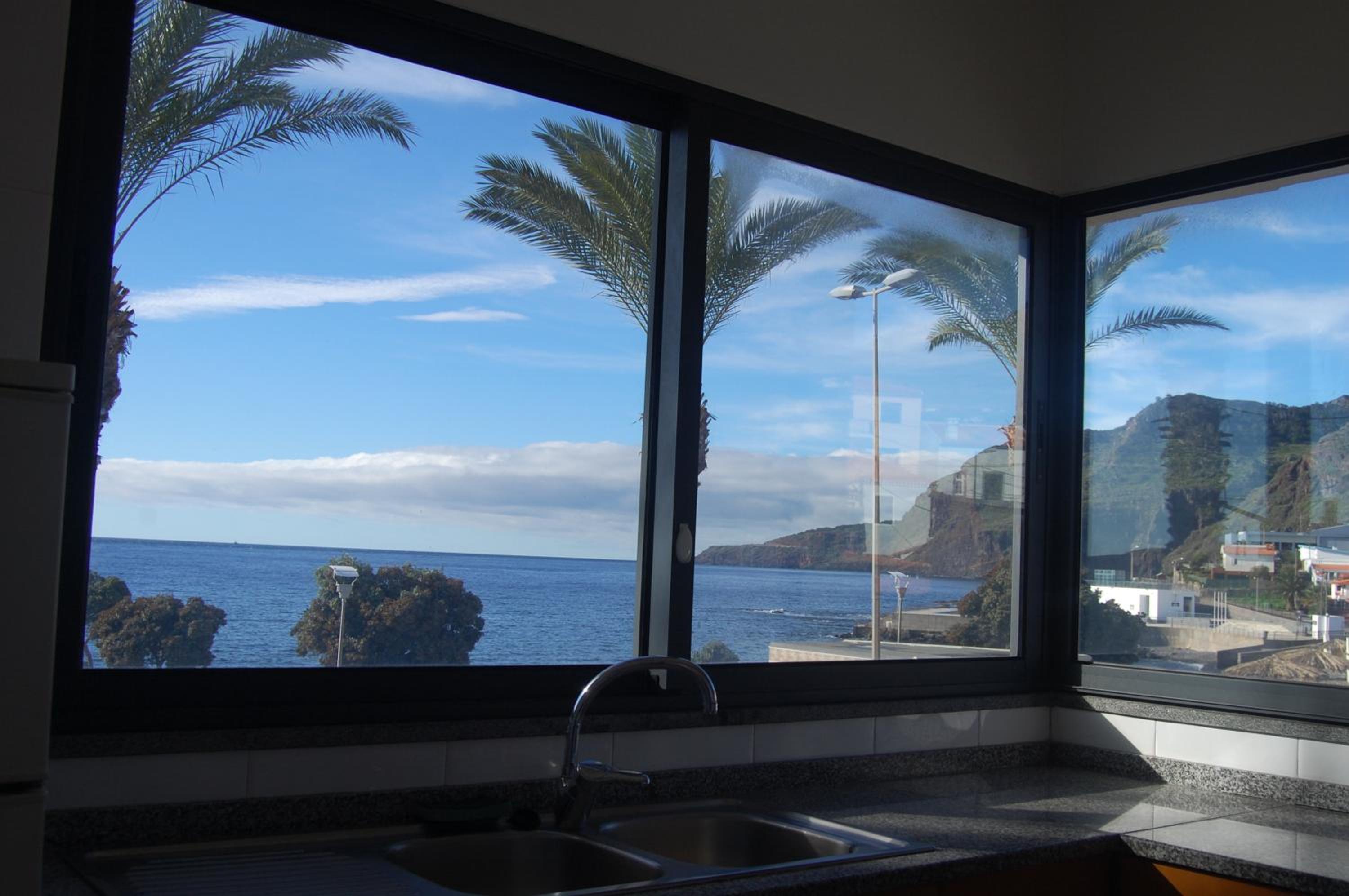 Apartment with Sea View photo 2