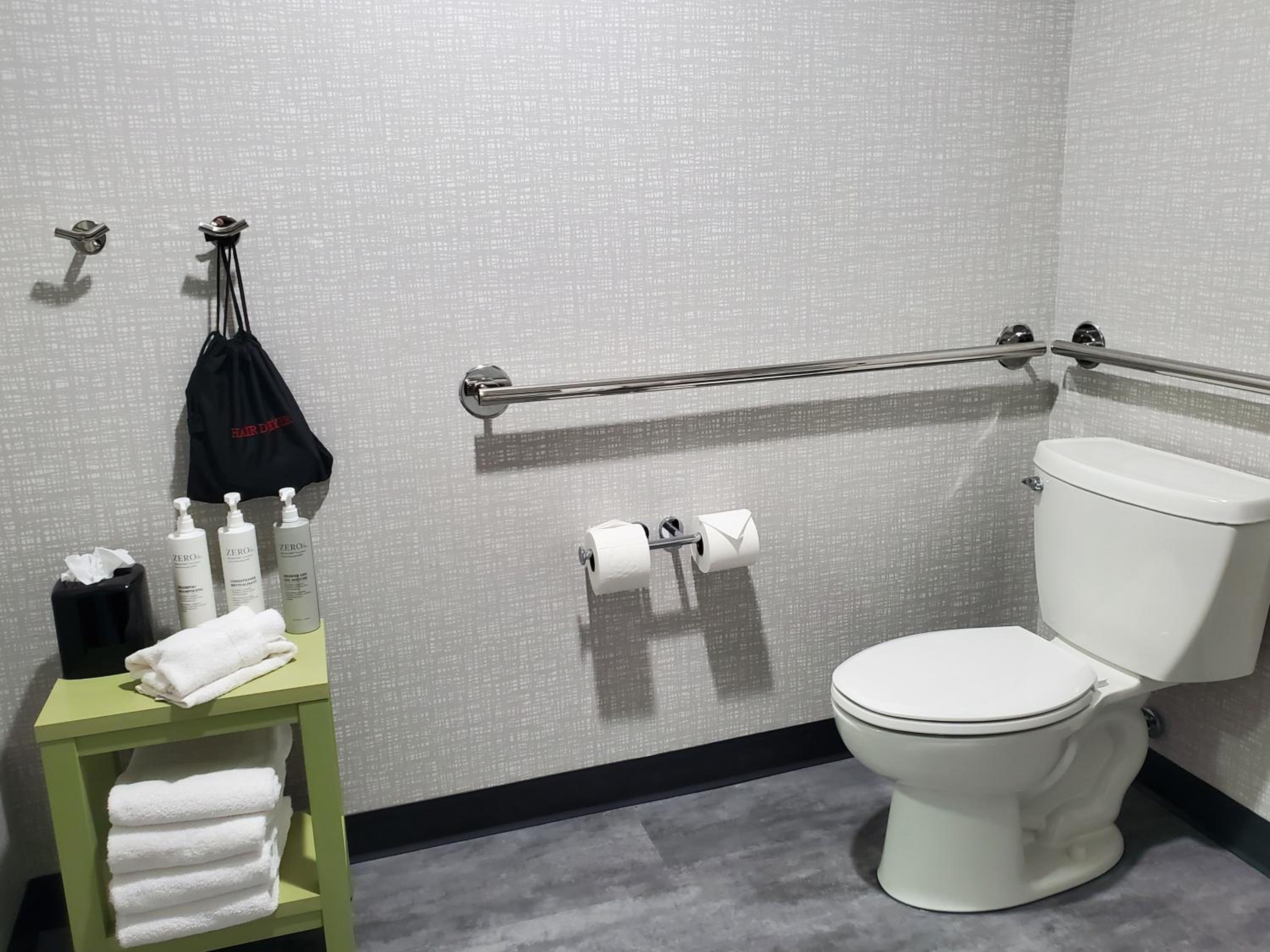 King Room - Mobility Access/Non-Smoking - Photo 7