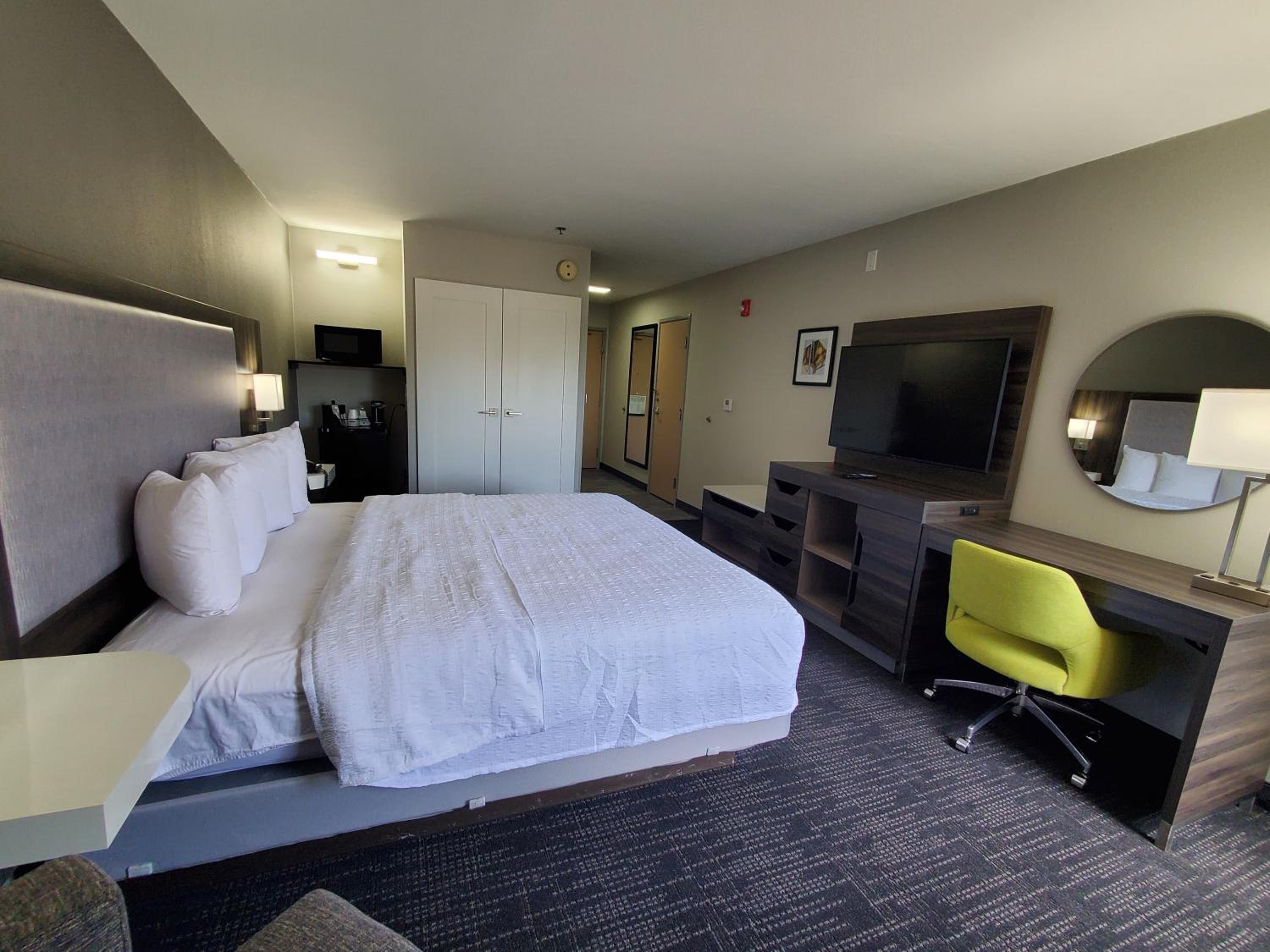 King Room - Mobility Access/Non-Smoking - Photo 6