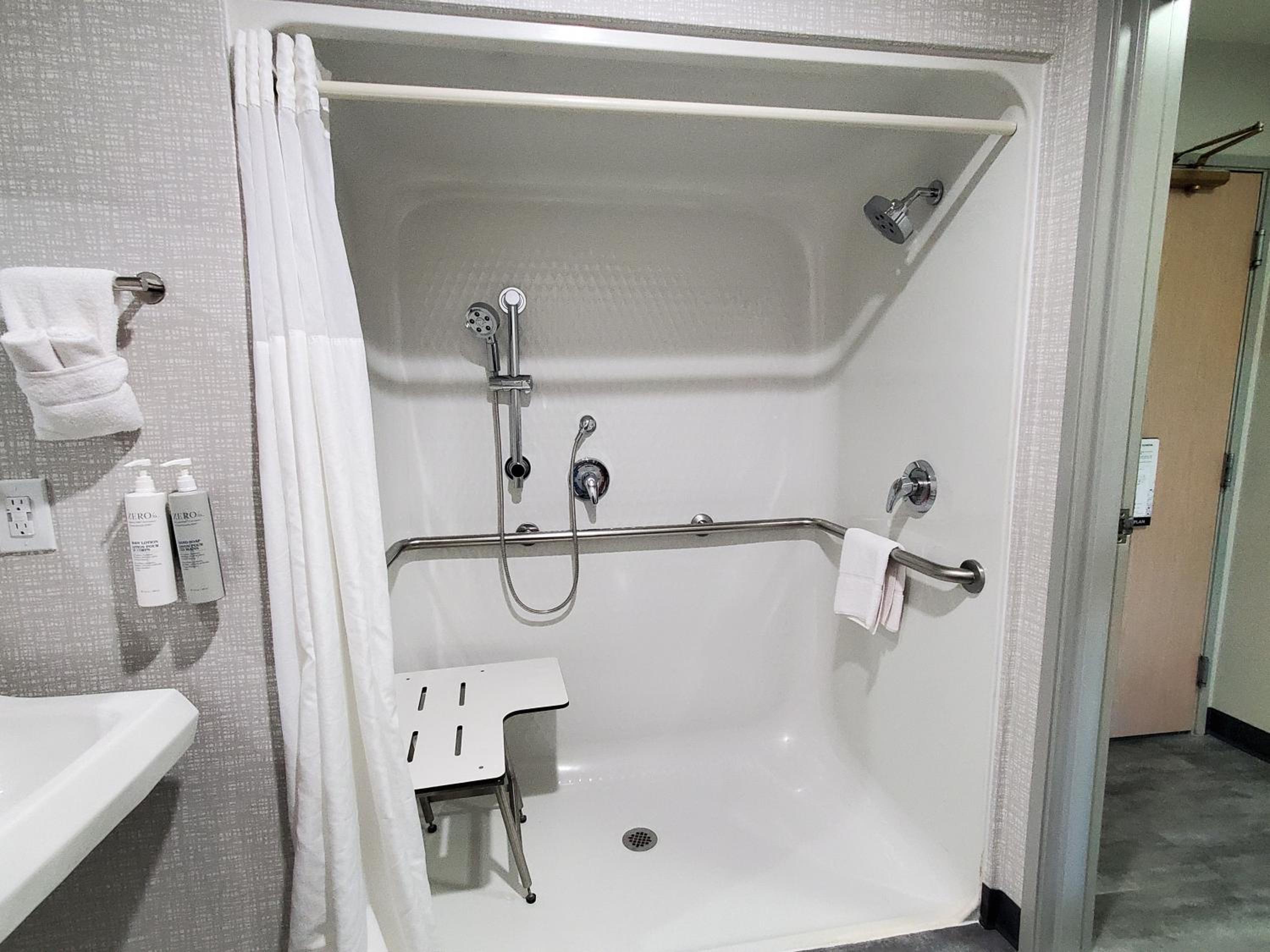King Room - Mobility Access/Non-Smoking - Photo 4
