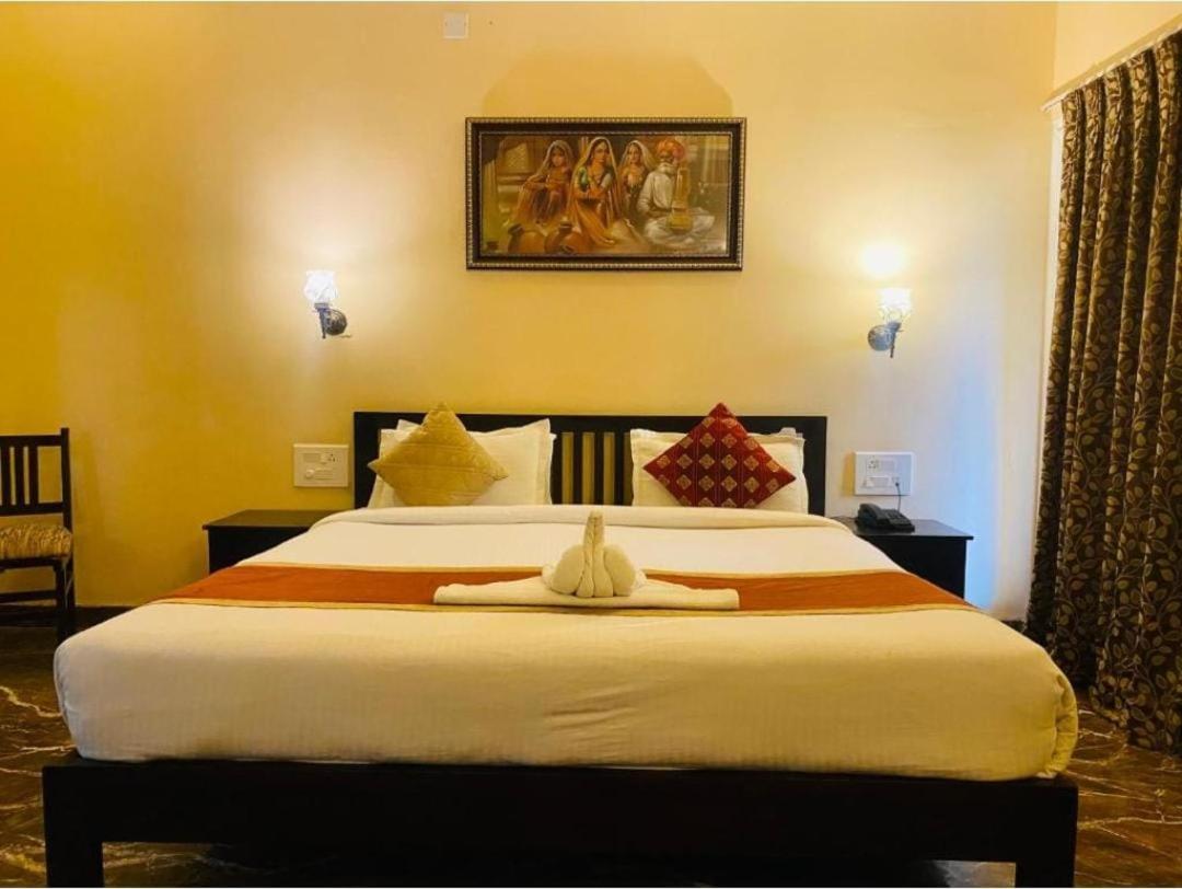 Queen Room
