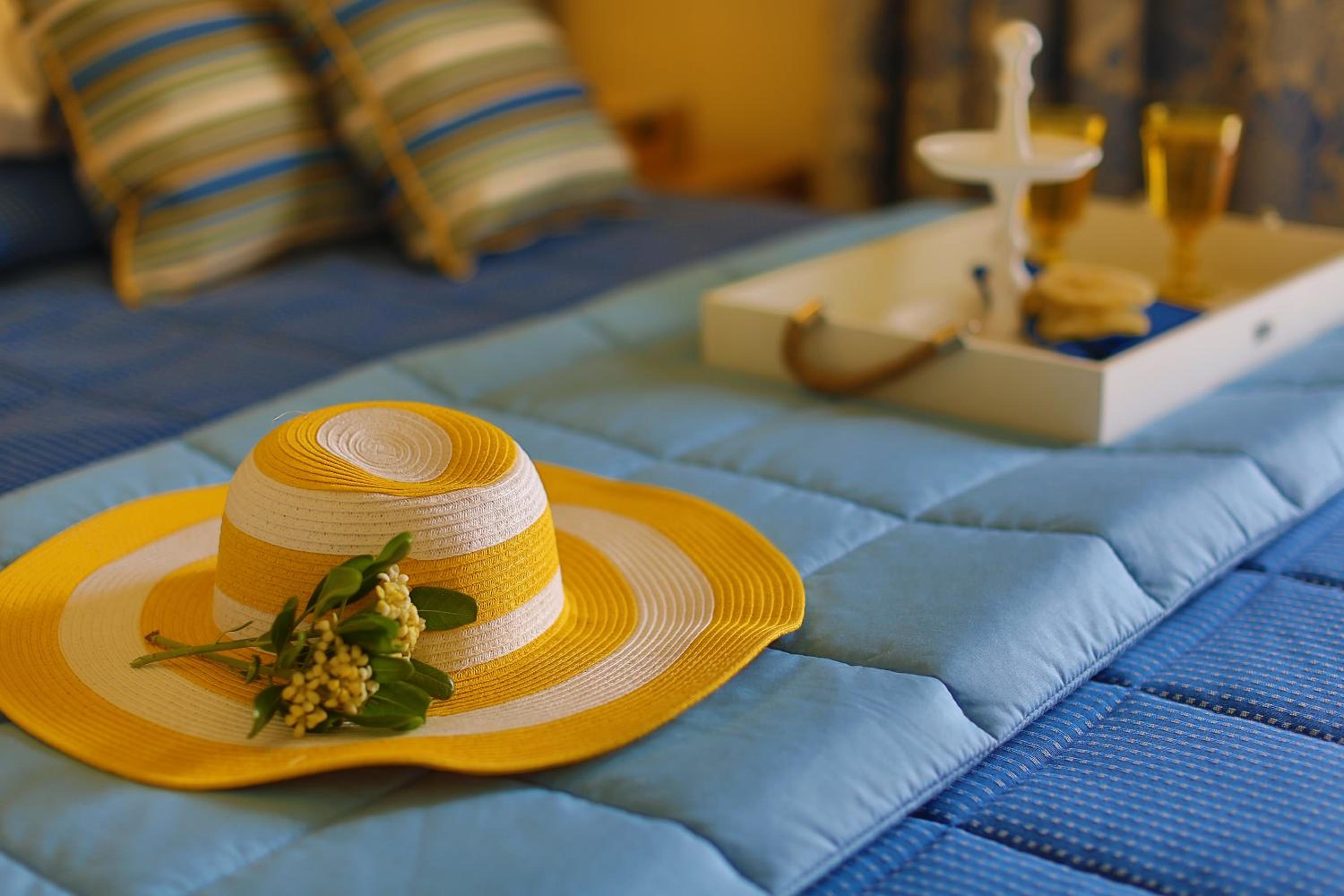 Double Room with Sea View - Photo 13