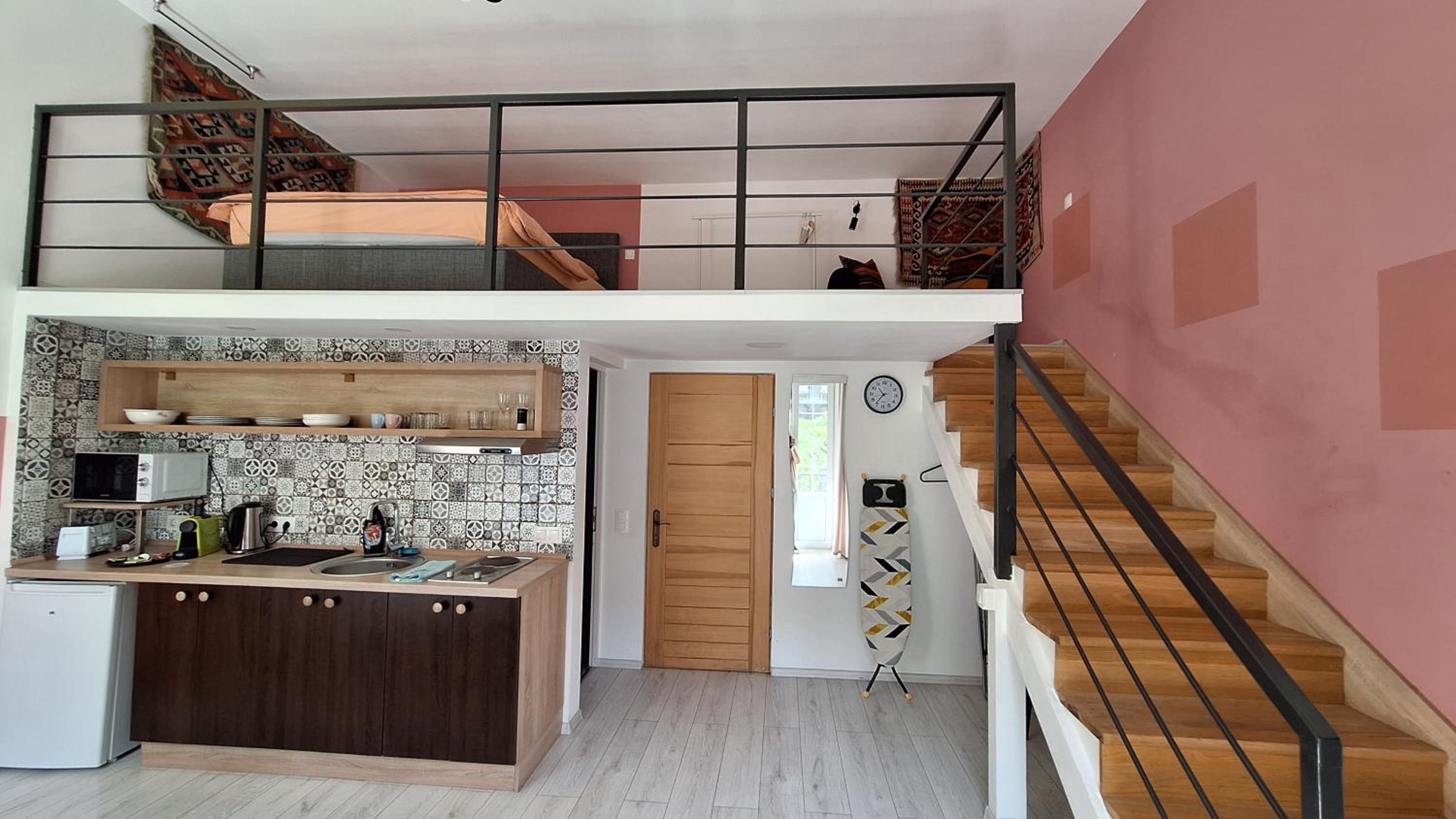 Apartment with Terrace - Photo 12