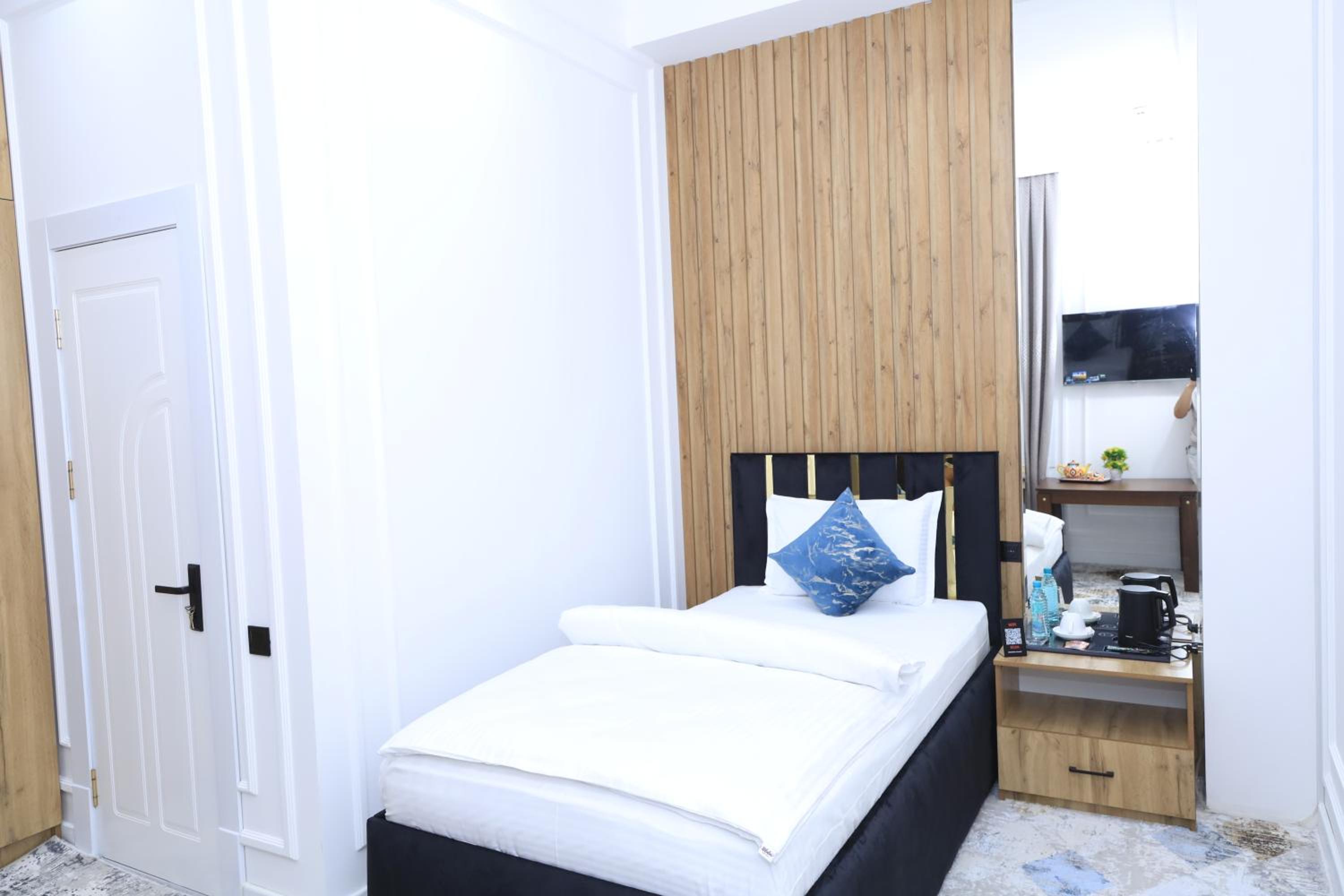 Deluxe Single Room