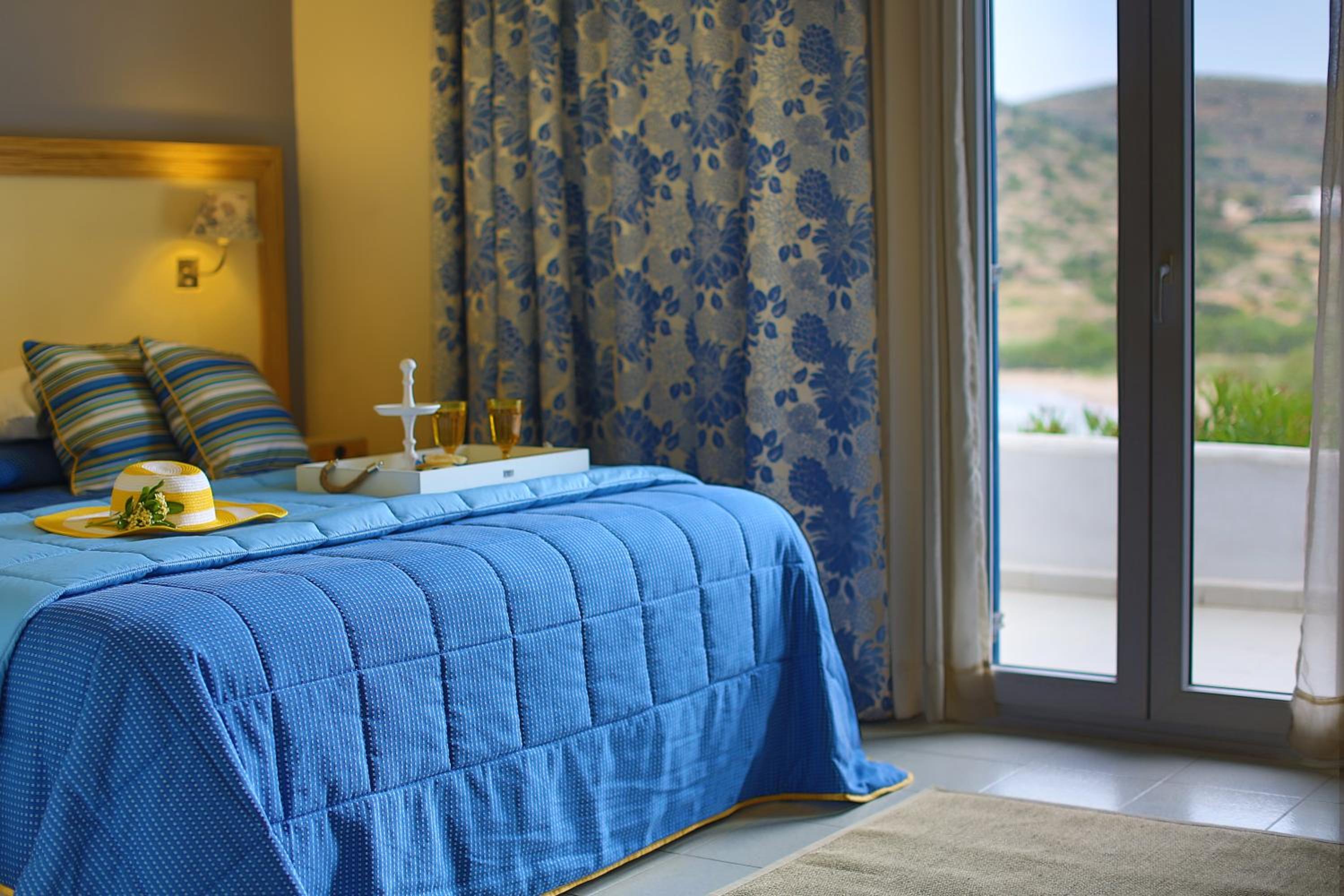 Double Room with Sea View - Photo 9