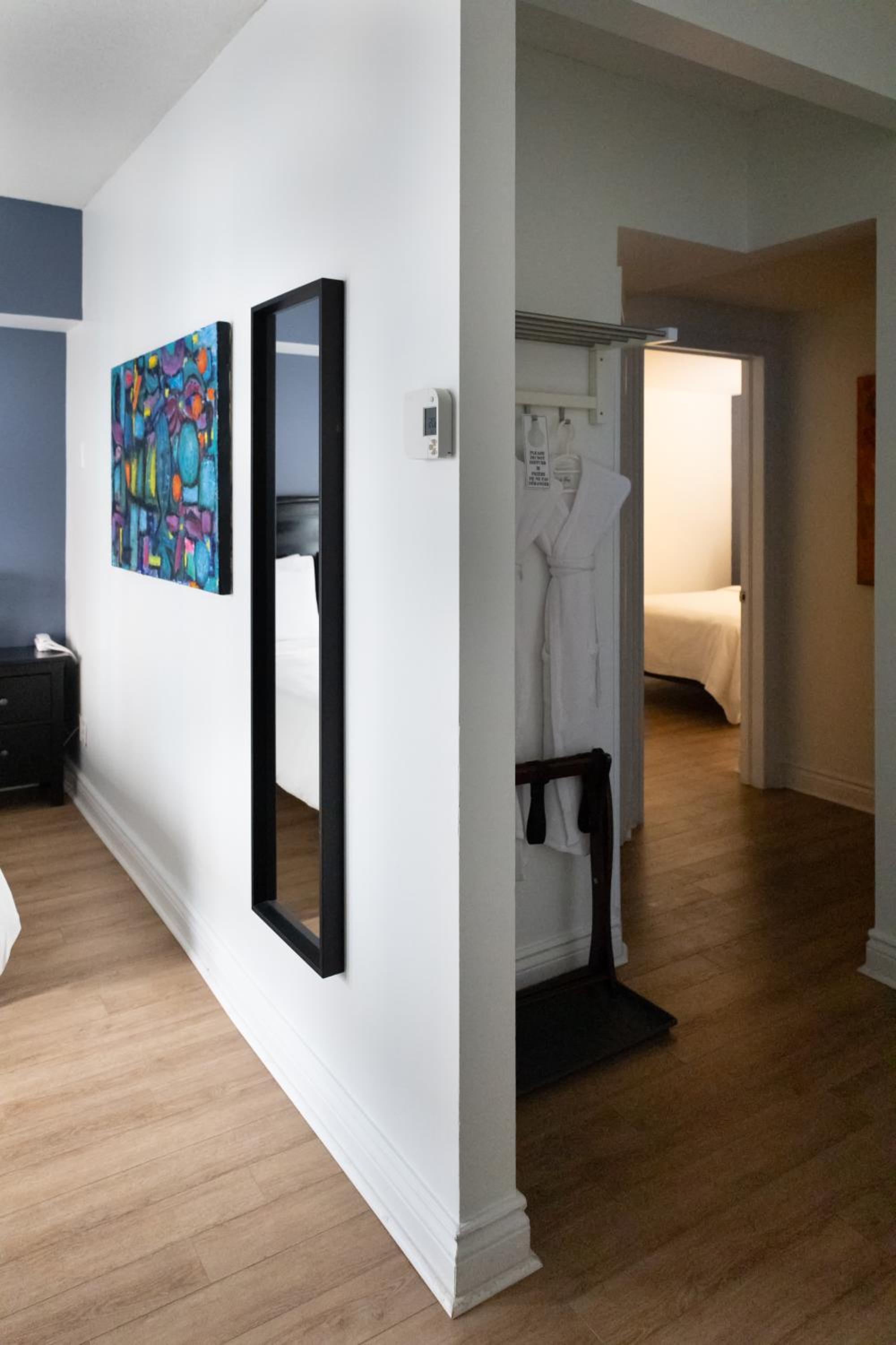 Two-Bedroom Suite - Photo 2