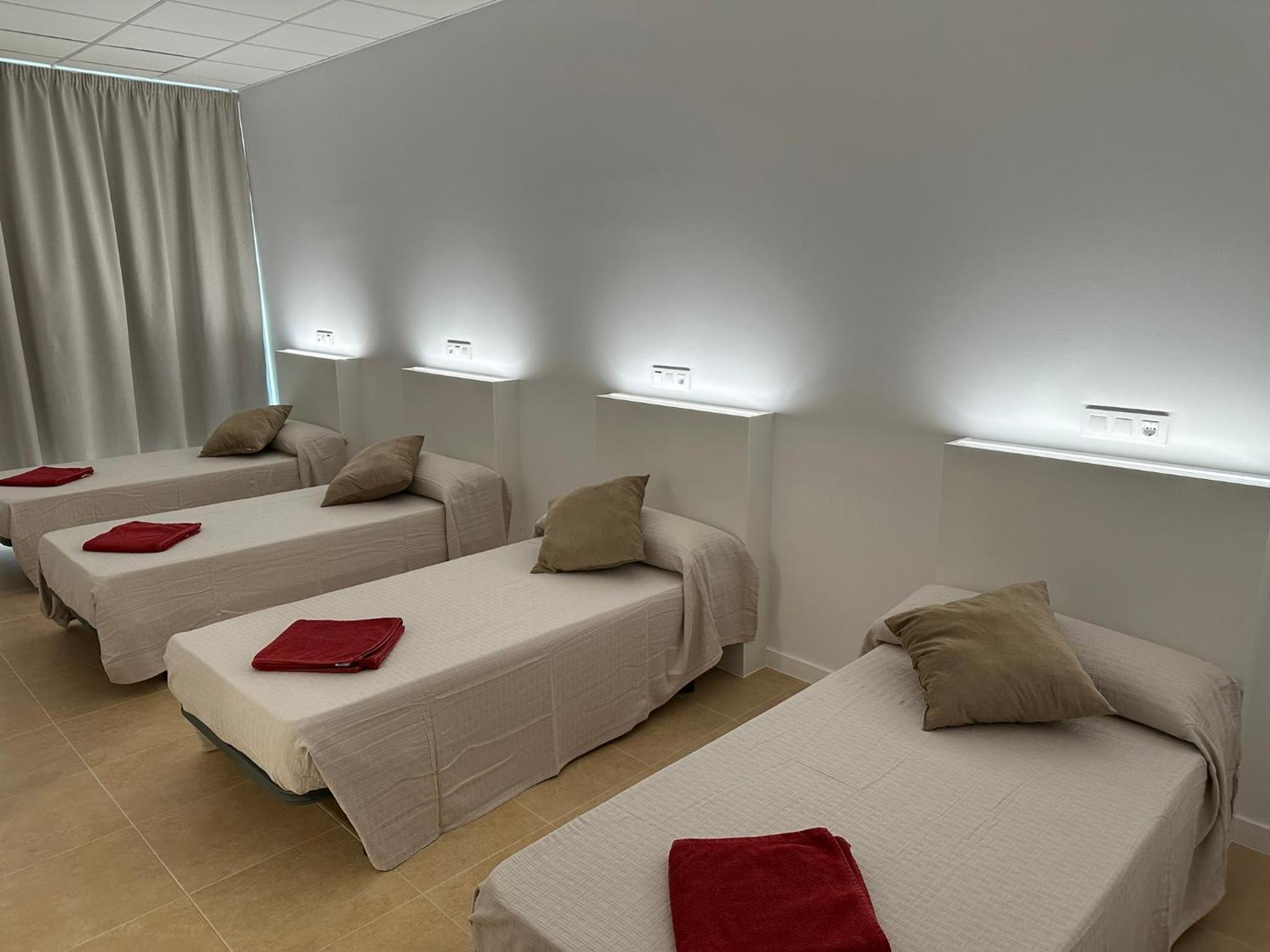 Quadruple Room with Shared Bathroom photo 3