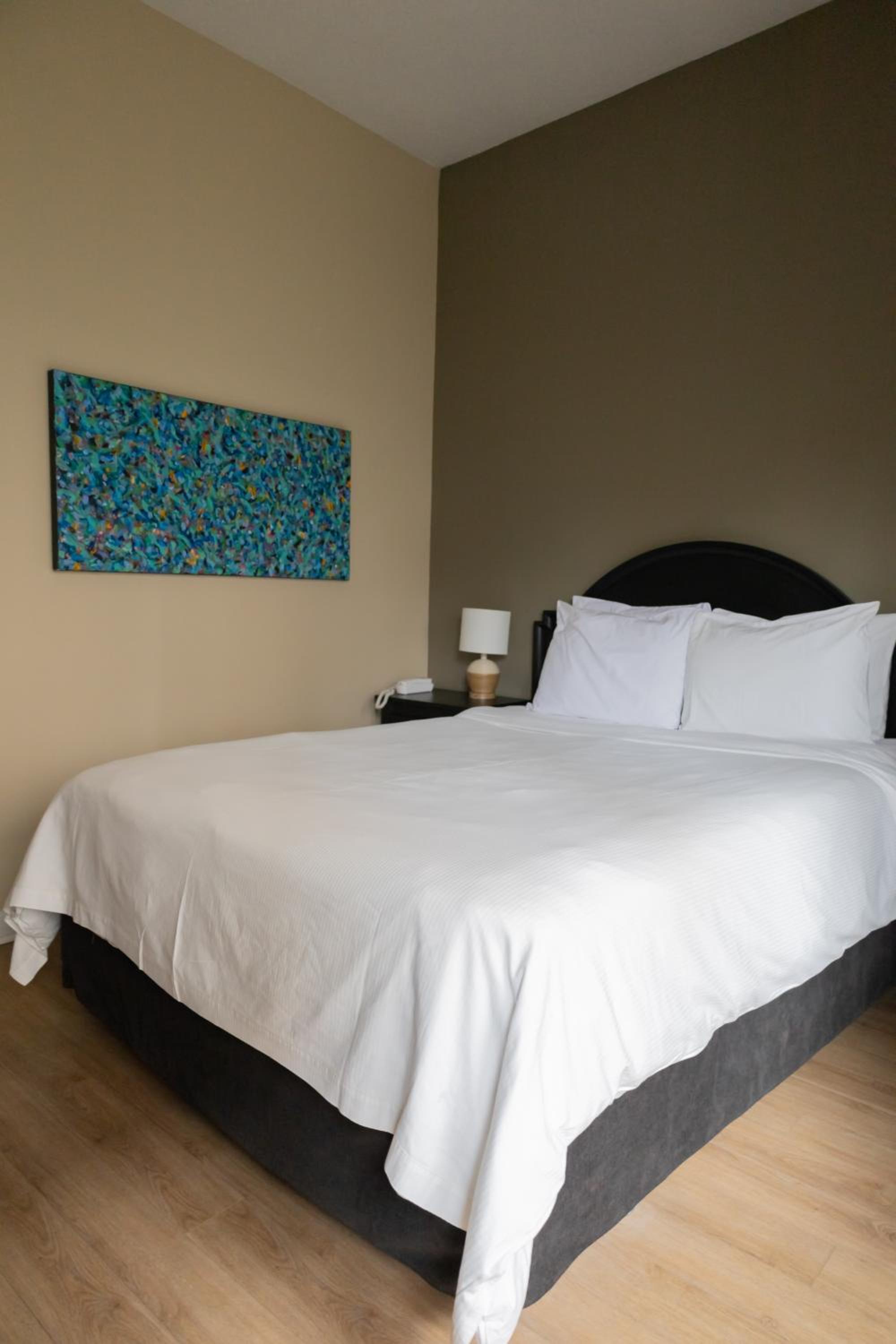 Standard Queen Room - Photo 1