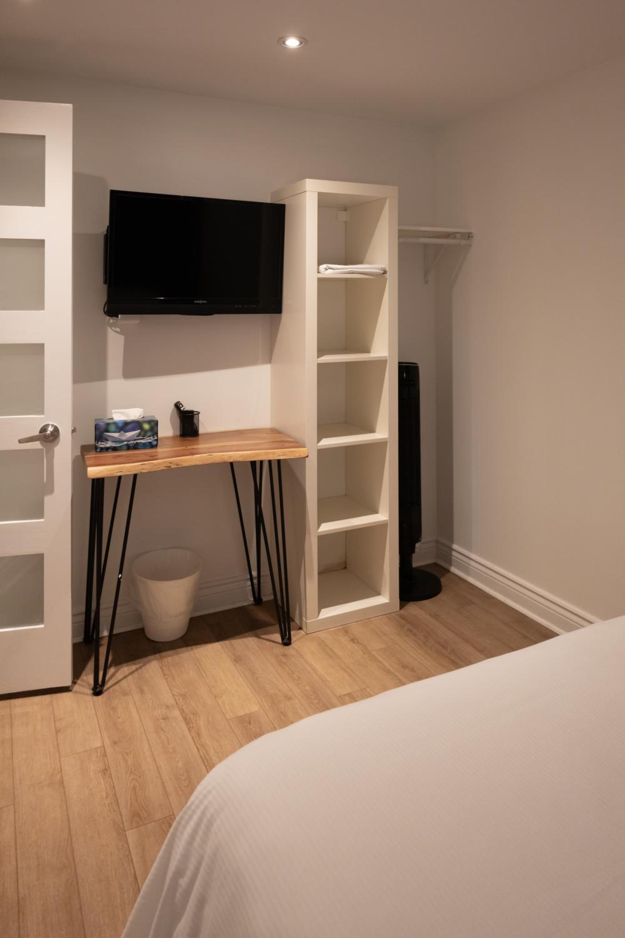 Two-Bedroom Suite - Photo 3