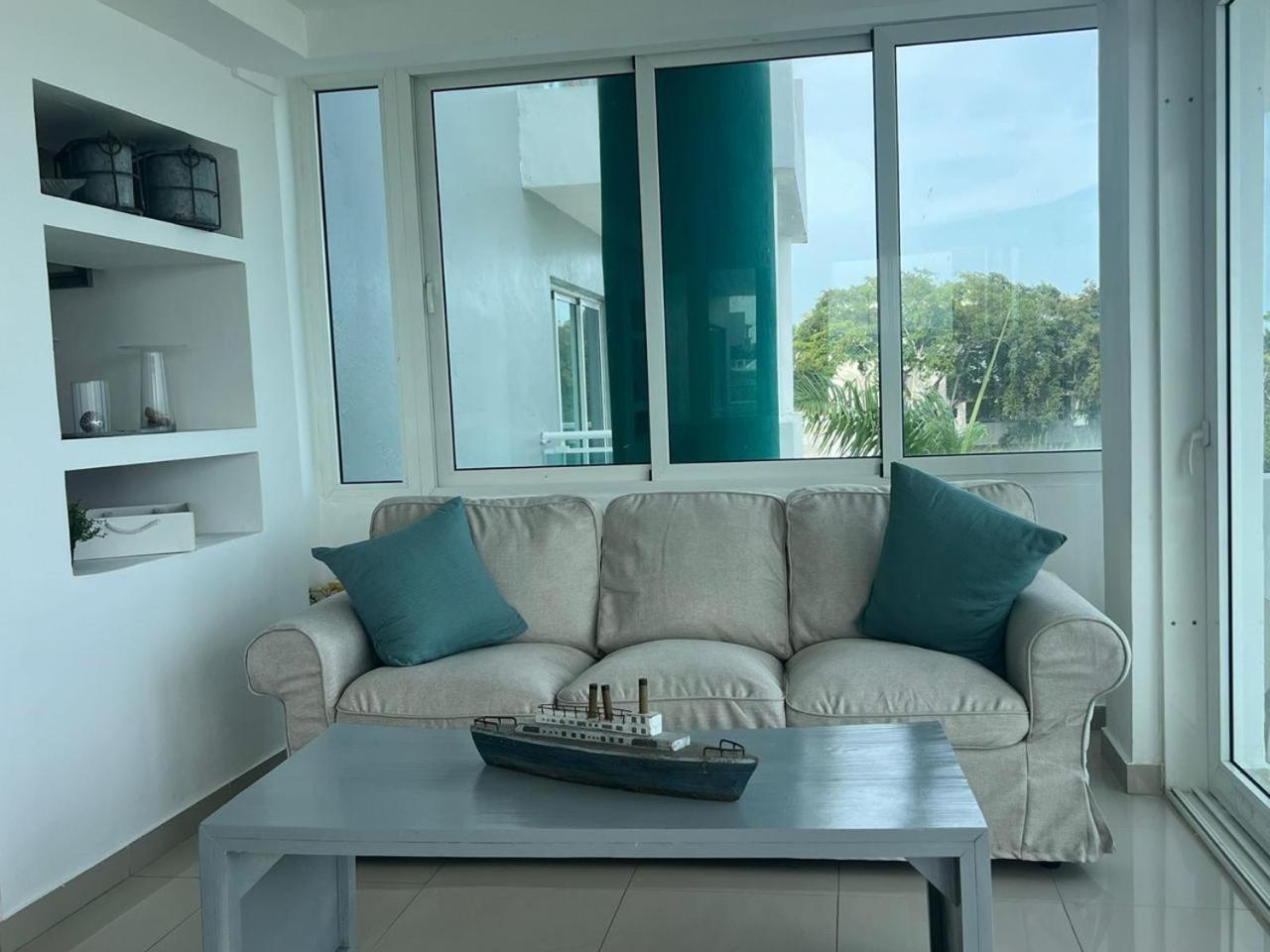 Two Bedroom Apartment with Ocean View photo 2