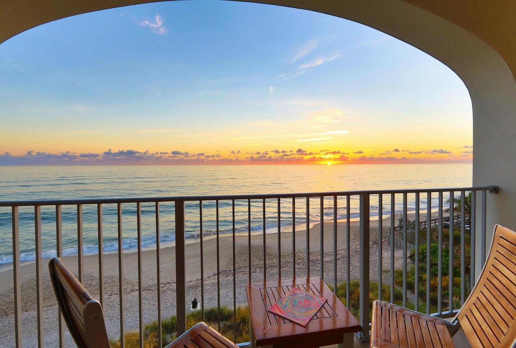 King Room - Ocean Front  - Photo 2