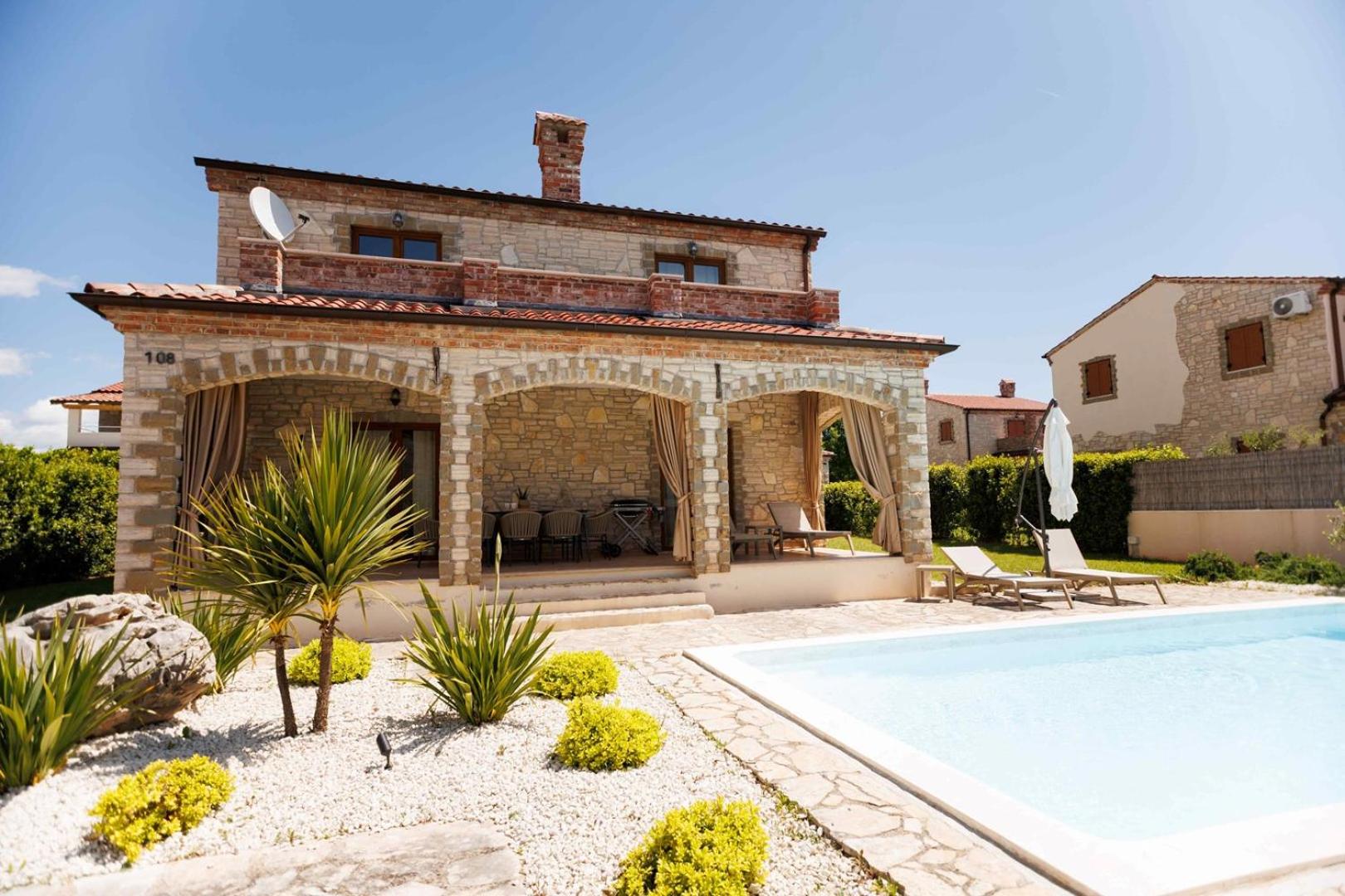 Villa with Private Pool photo 2