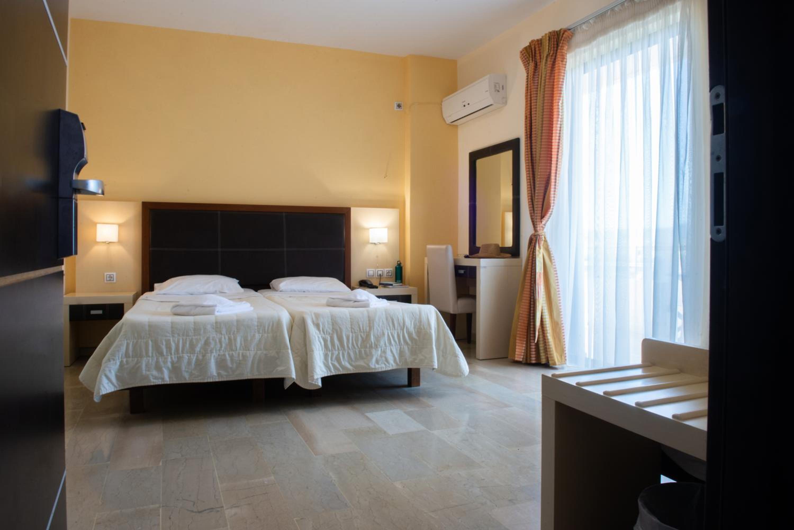 Triple Room with Balcony