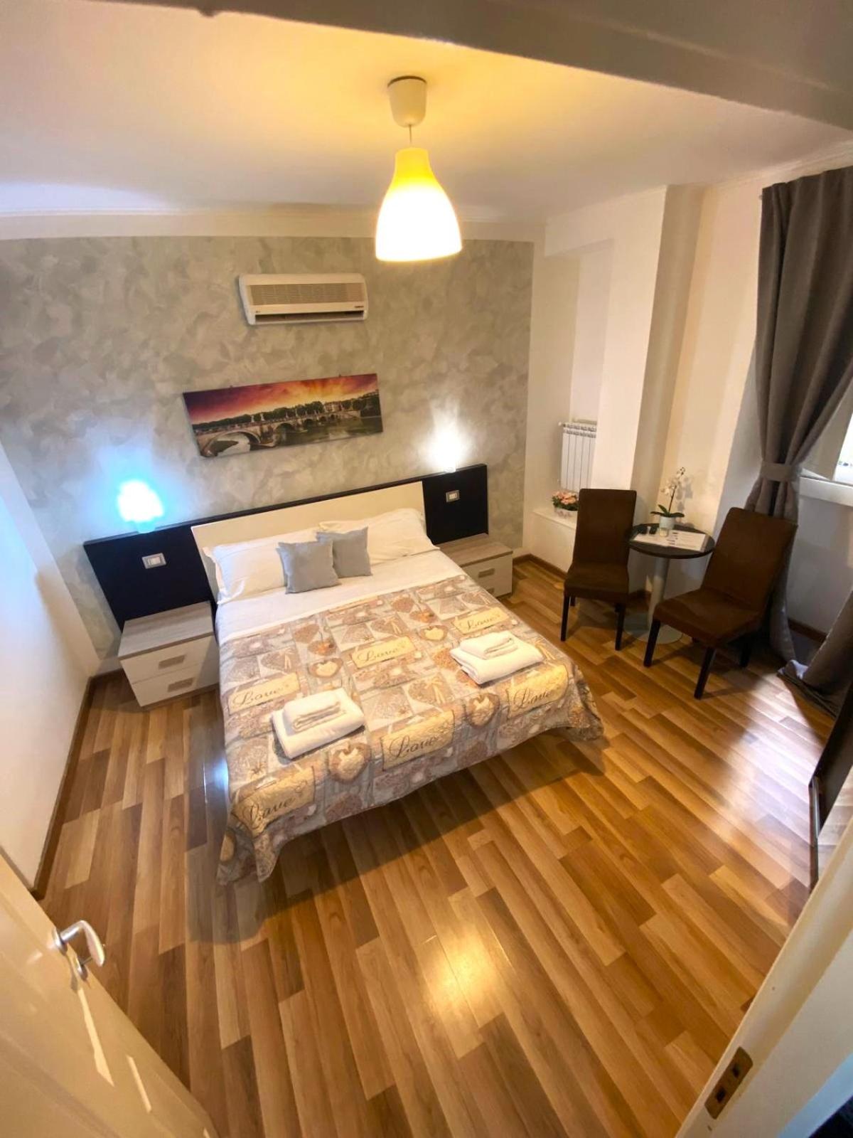 Standard Double Room photo 1