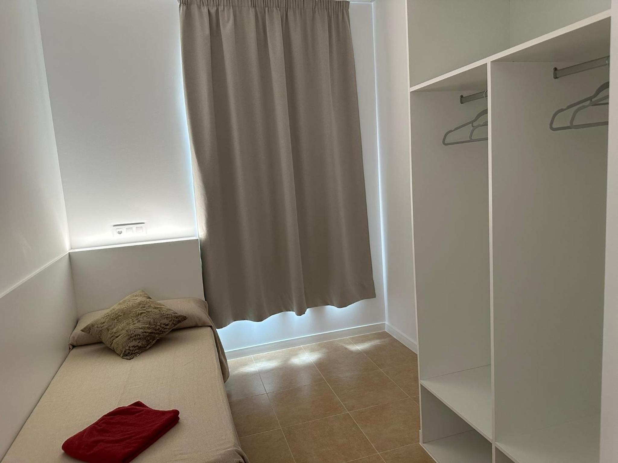 Twin Room with Shared Bathroom photo 3