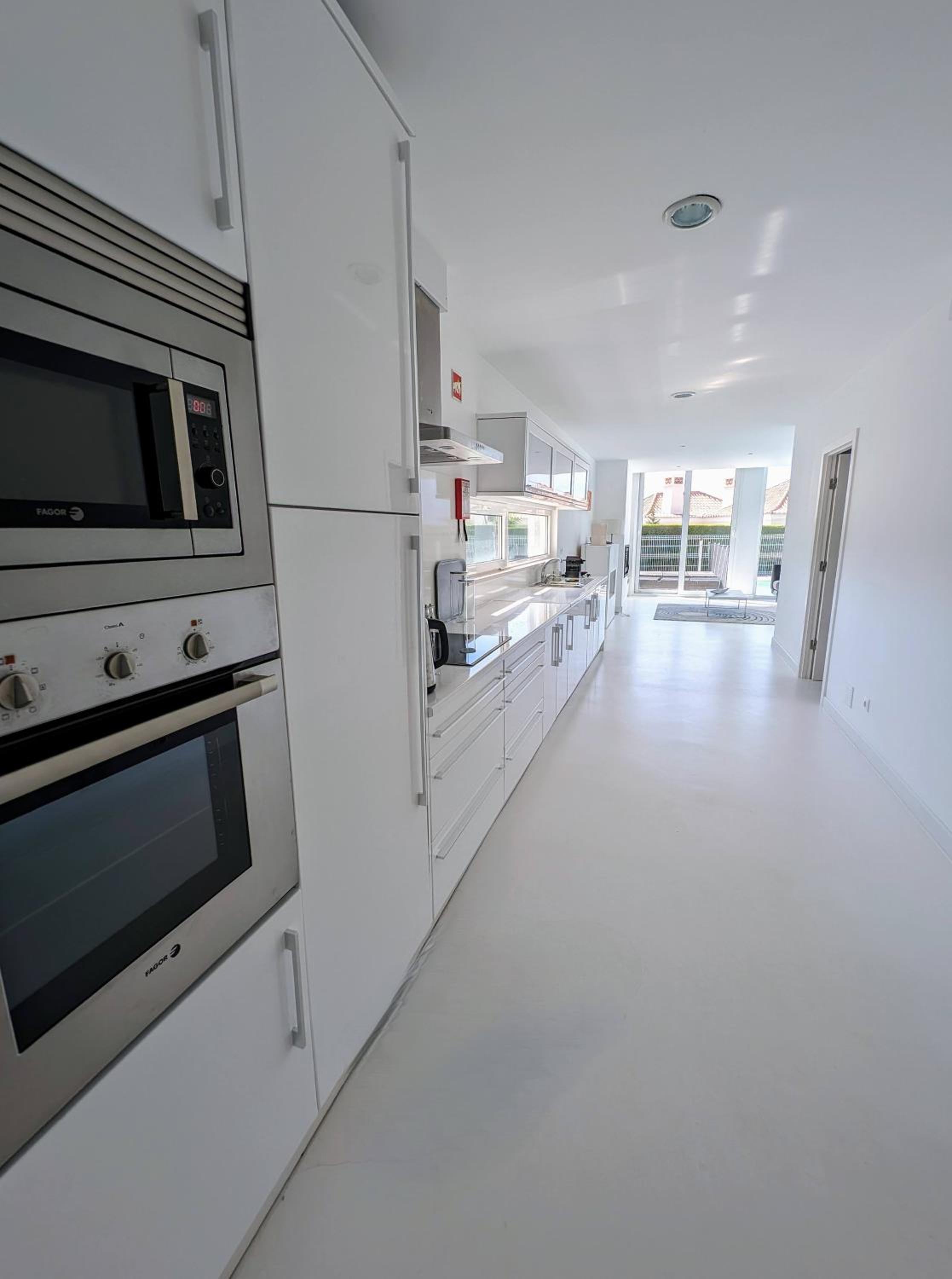 Three-Bedroom Villa photo 2