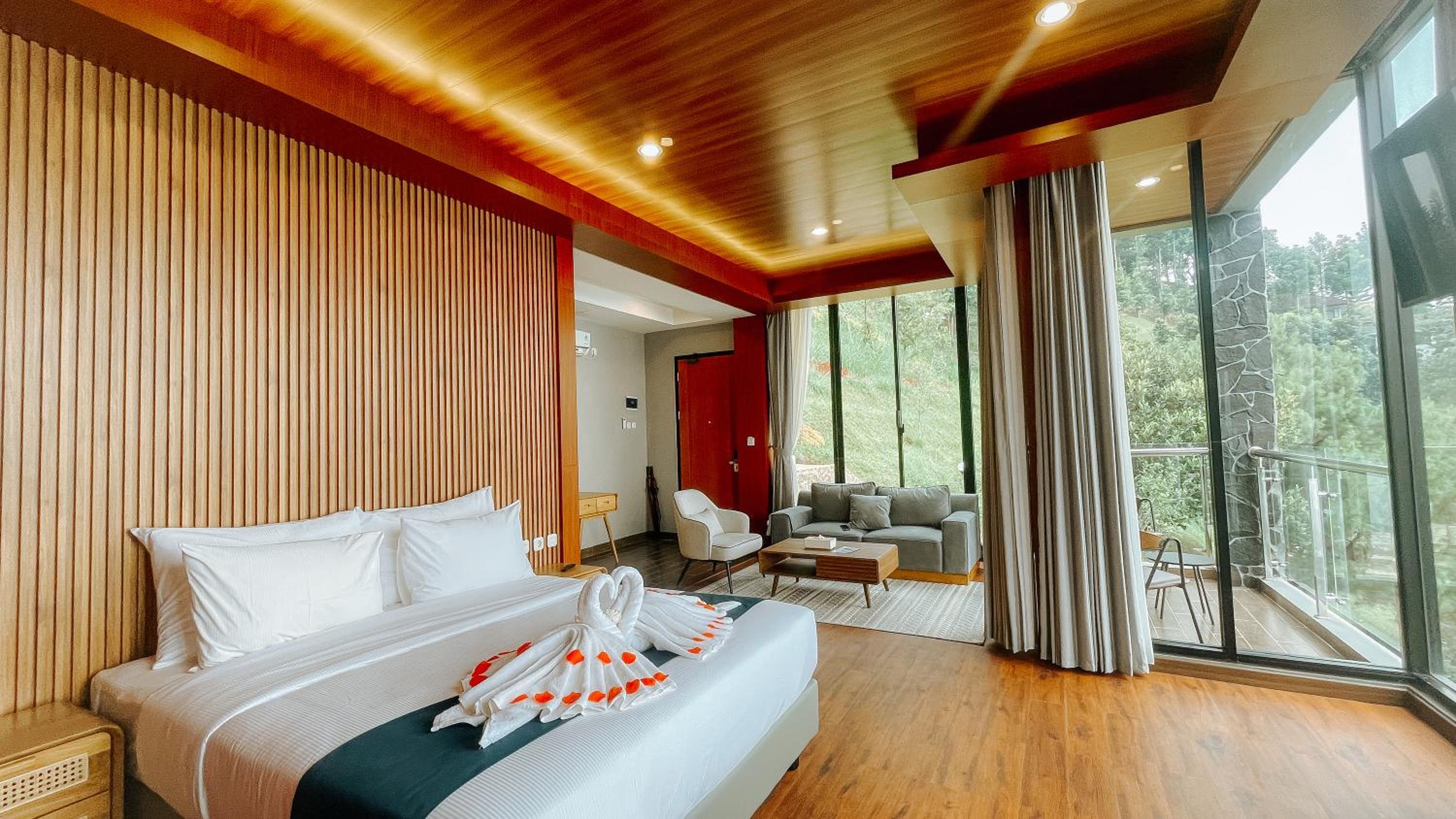 Executive Suite photo 2