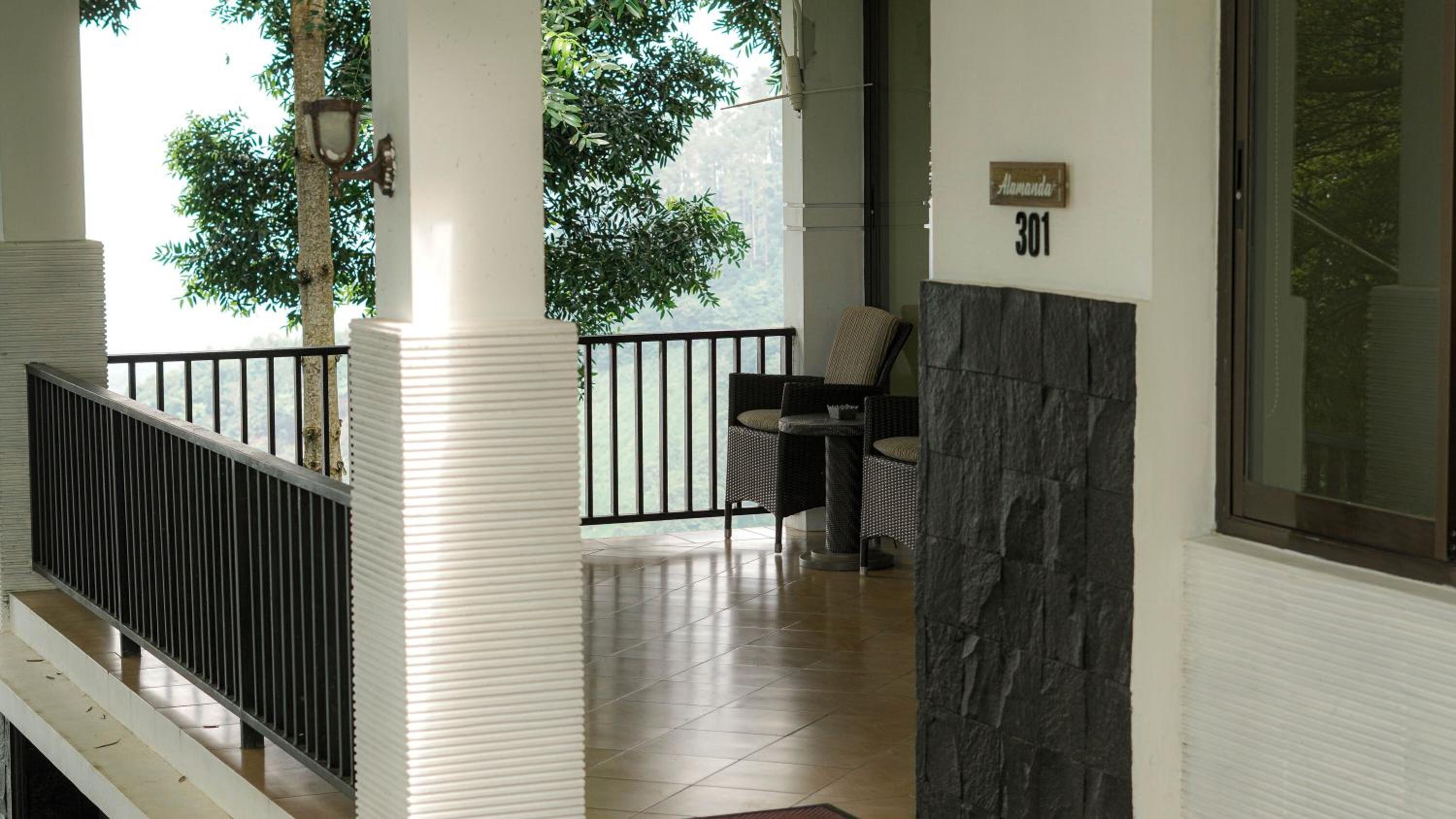 Two-Bedroom Villa - Photo 10