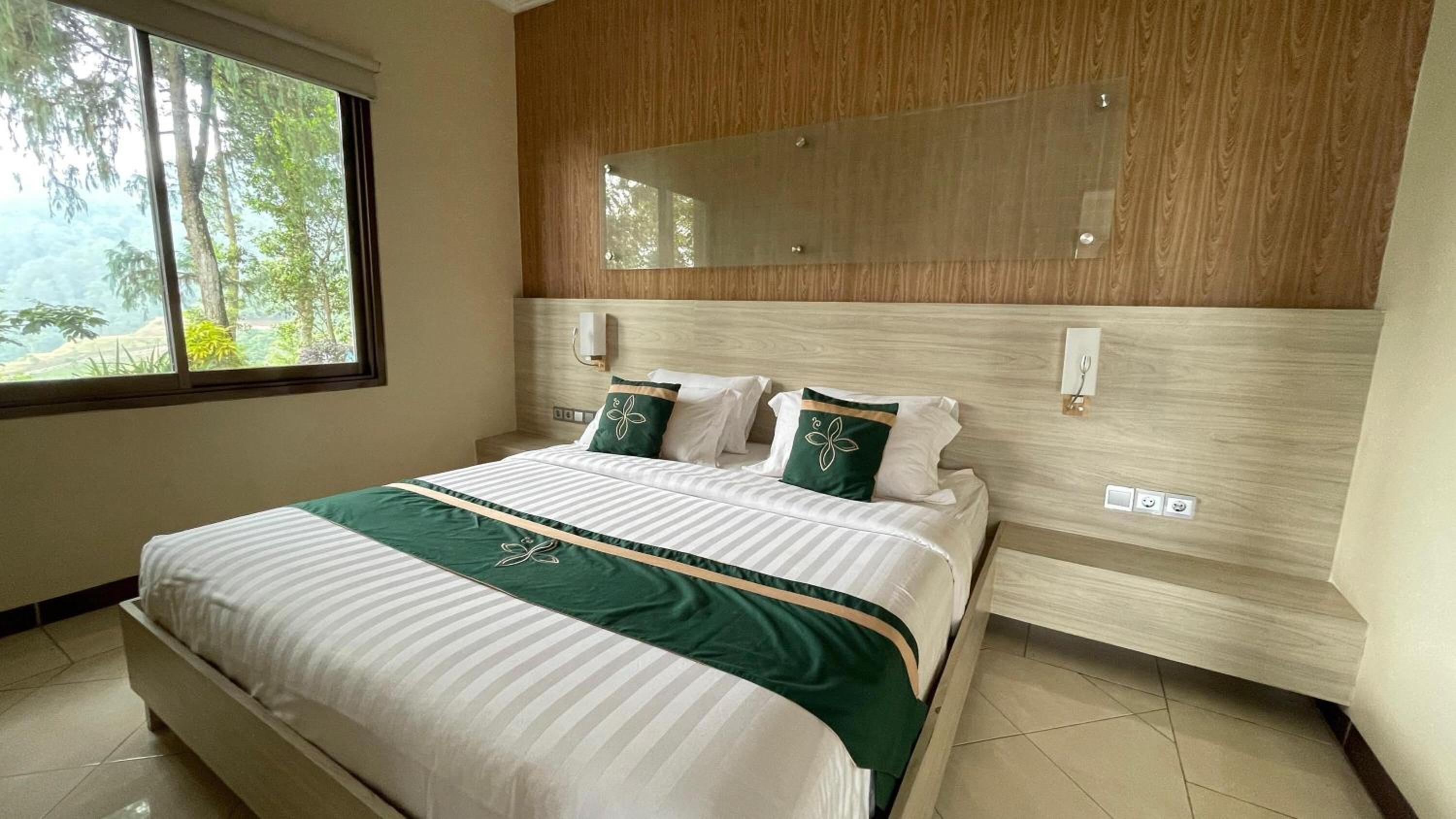 Two-Bedroom Villa - Photo 18